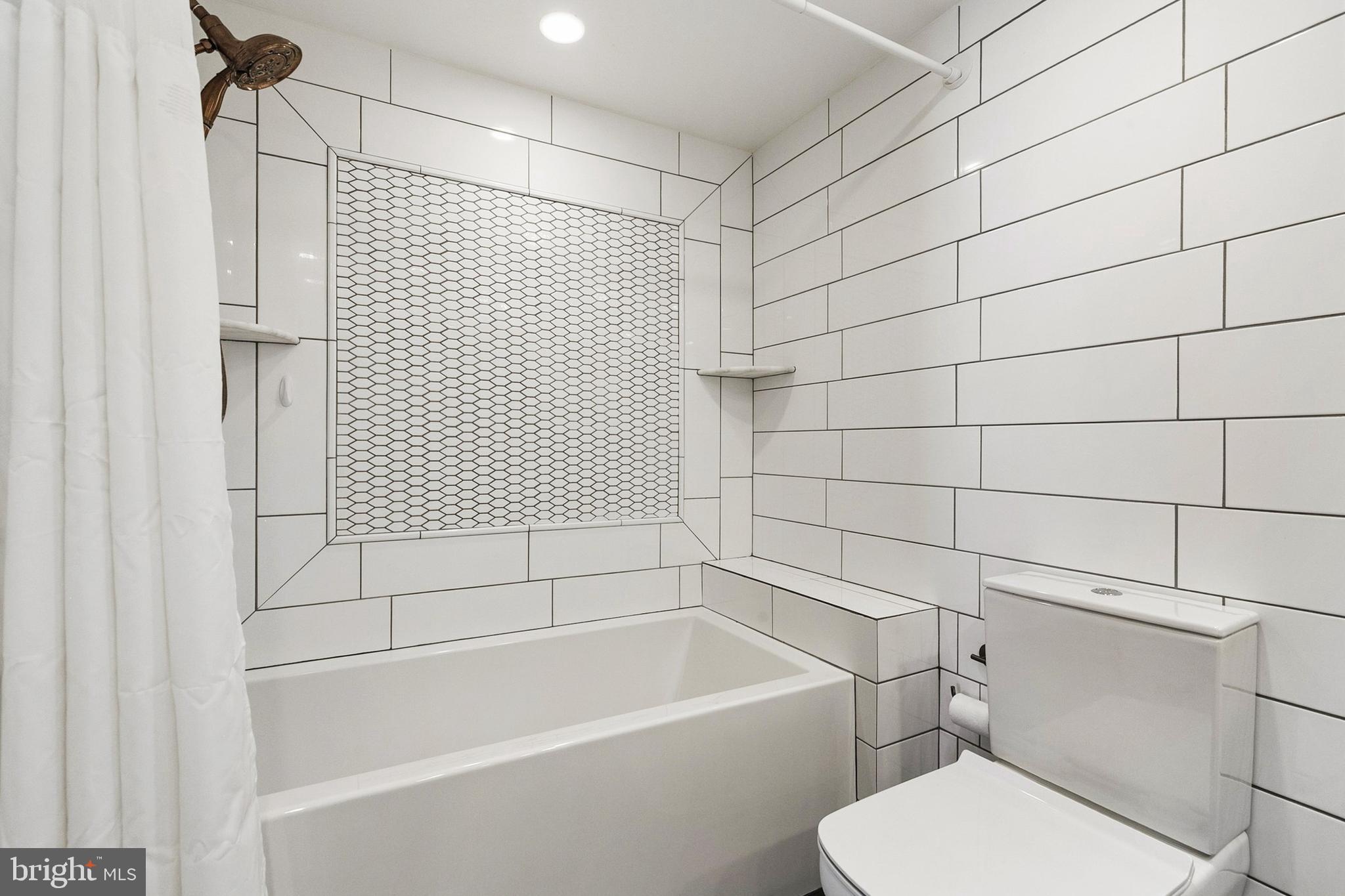 THE CHRISTOPHER - Residential