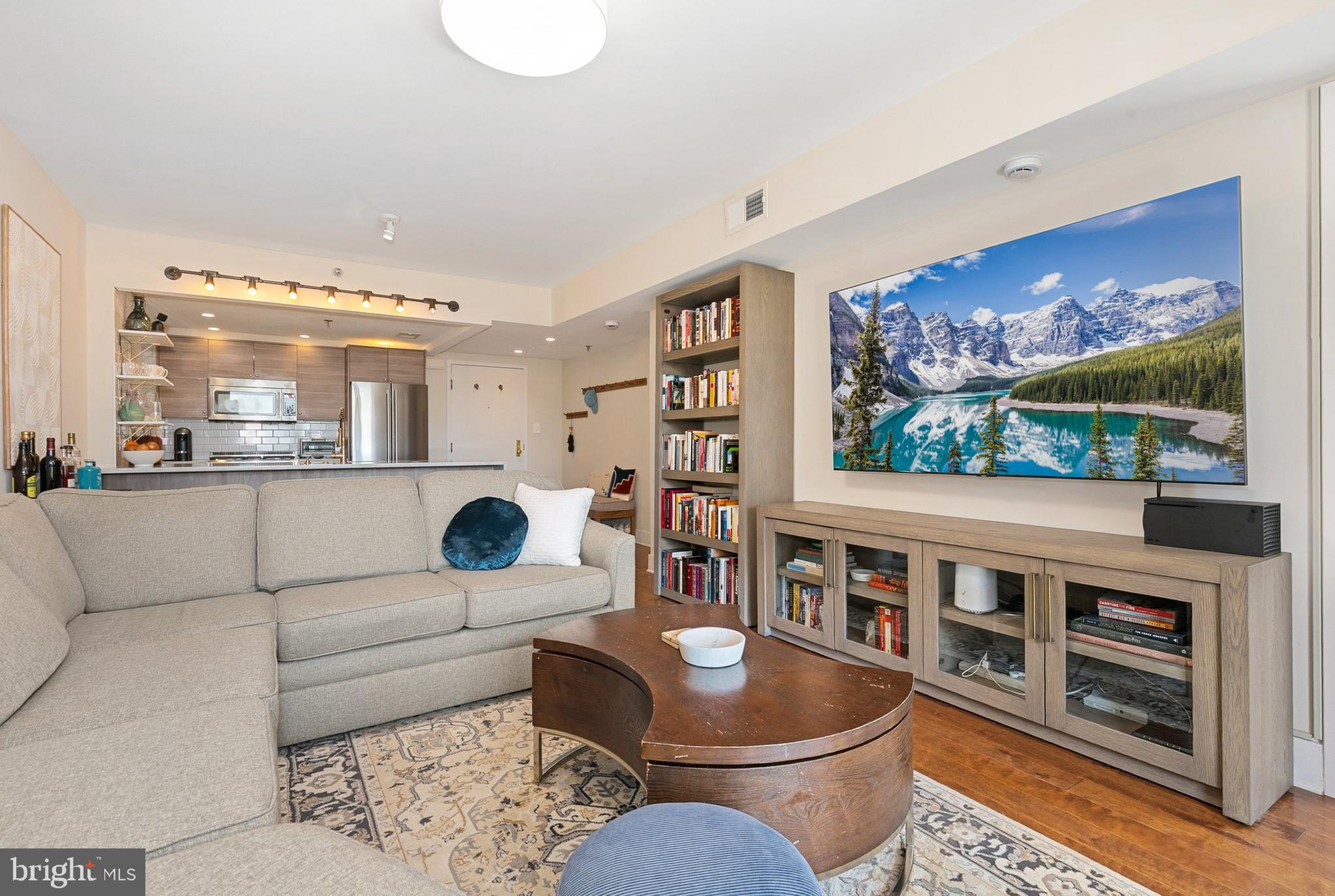 THE CHRISTOPHER - Residential