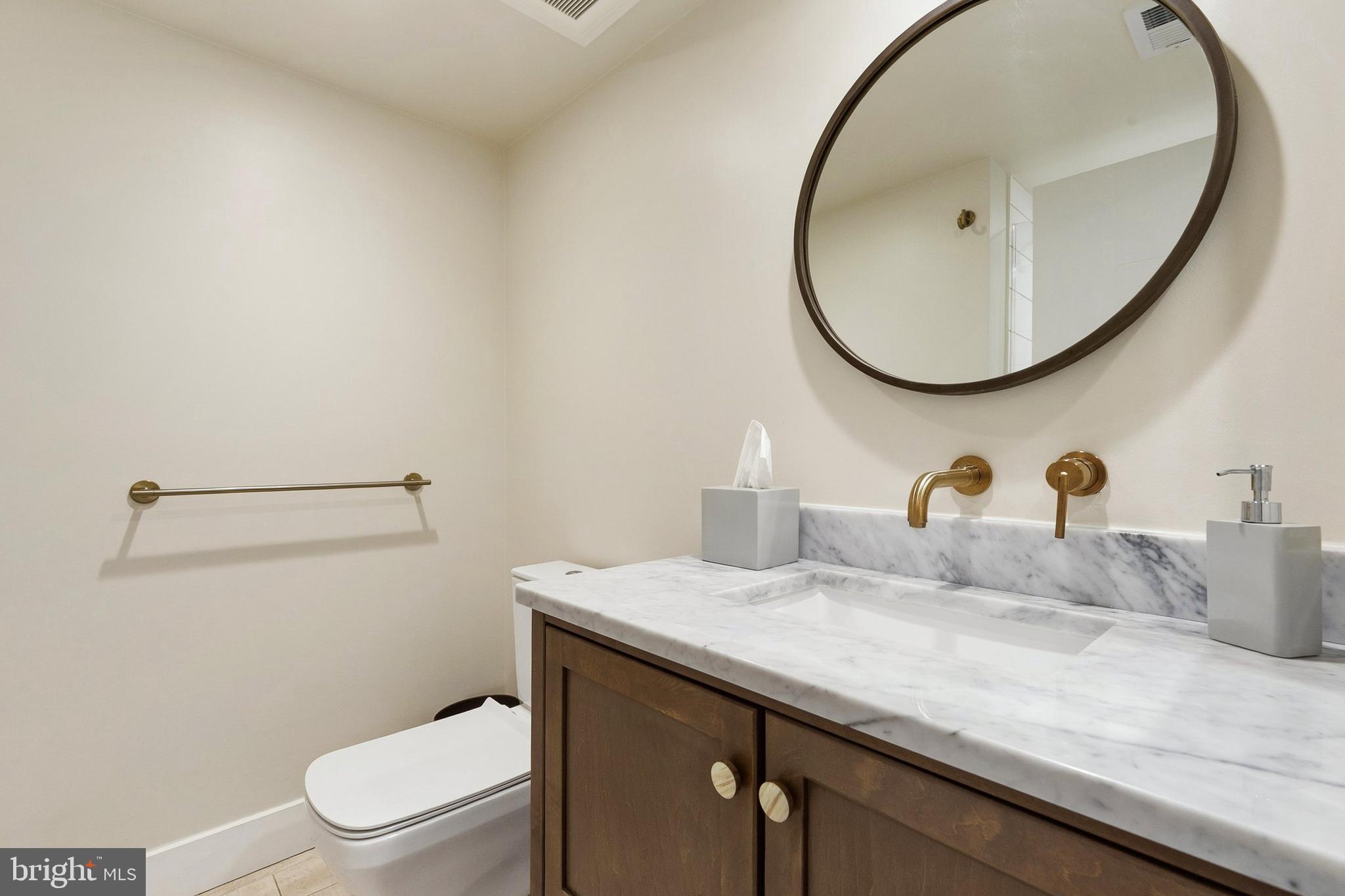 THE CHRISTOPHER - Residential