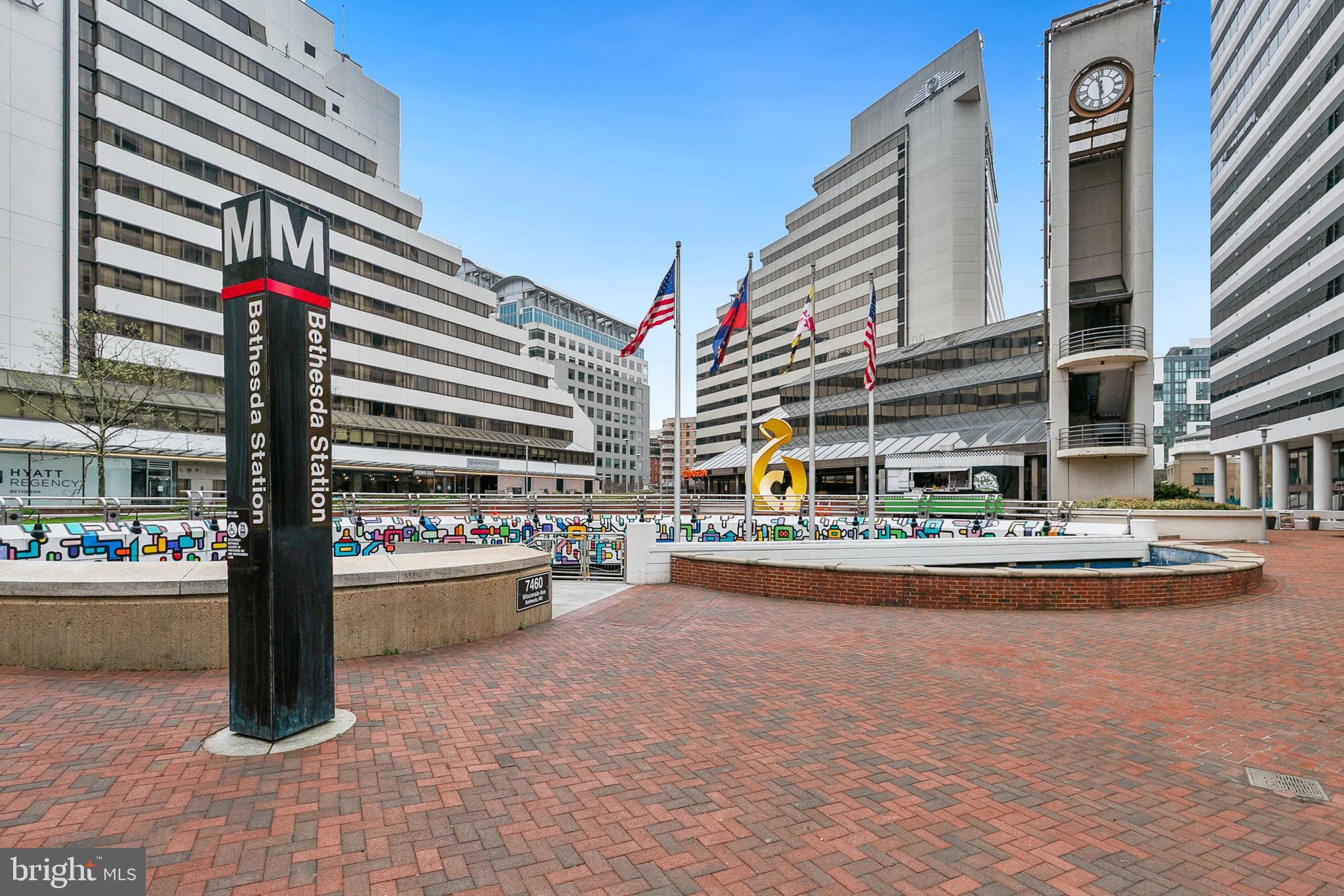 THE CHRISTOPHER - Residential