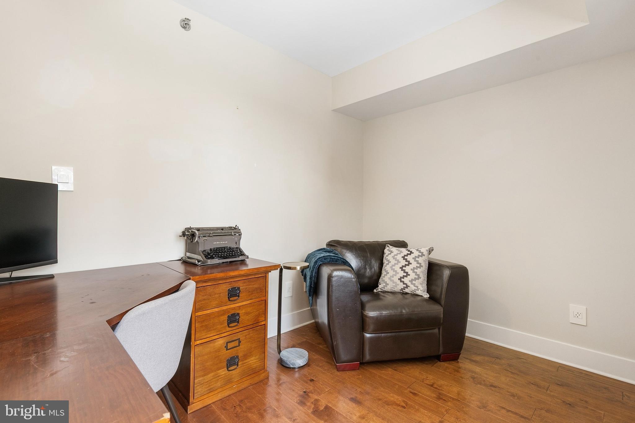 THE CHRISTOPHER - Residential