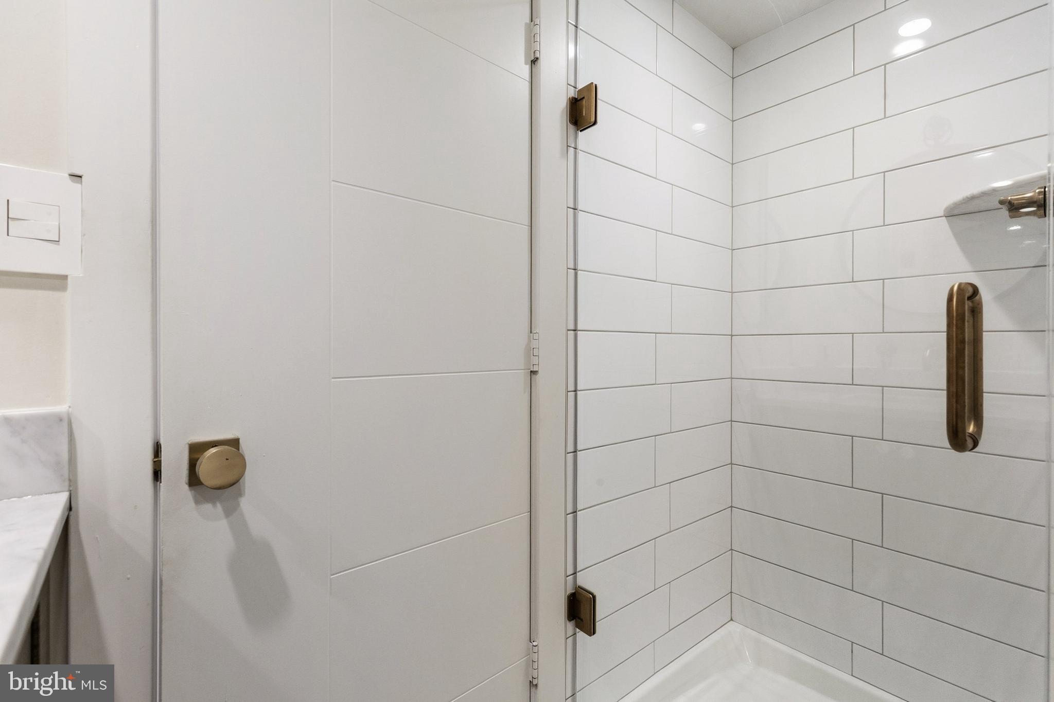 THE CHRISTOPHER - Residential