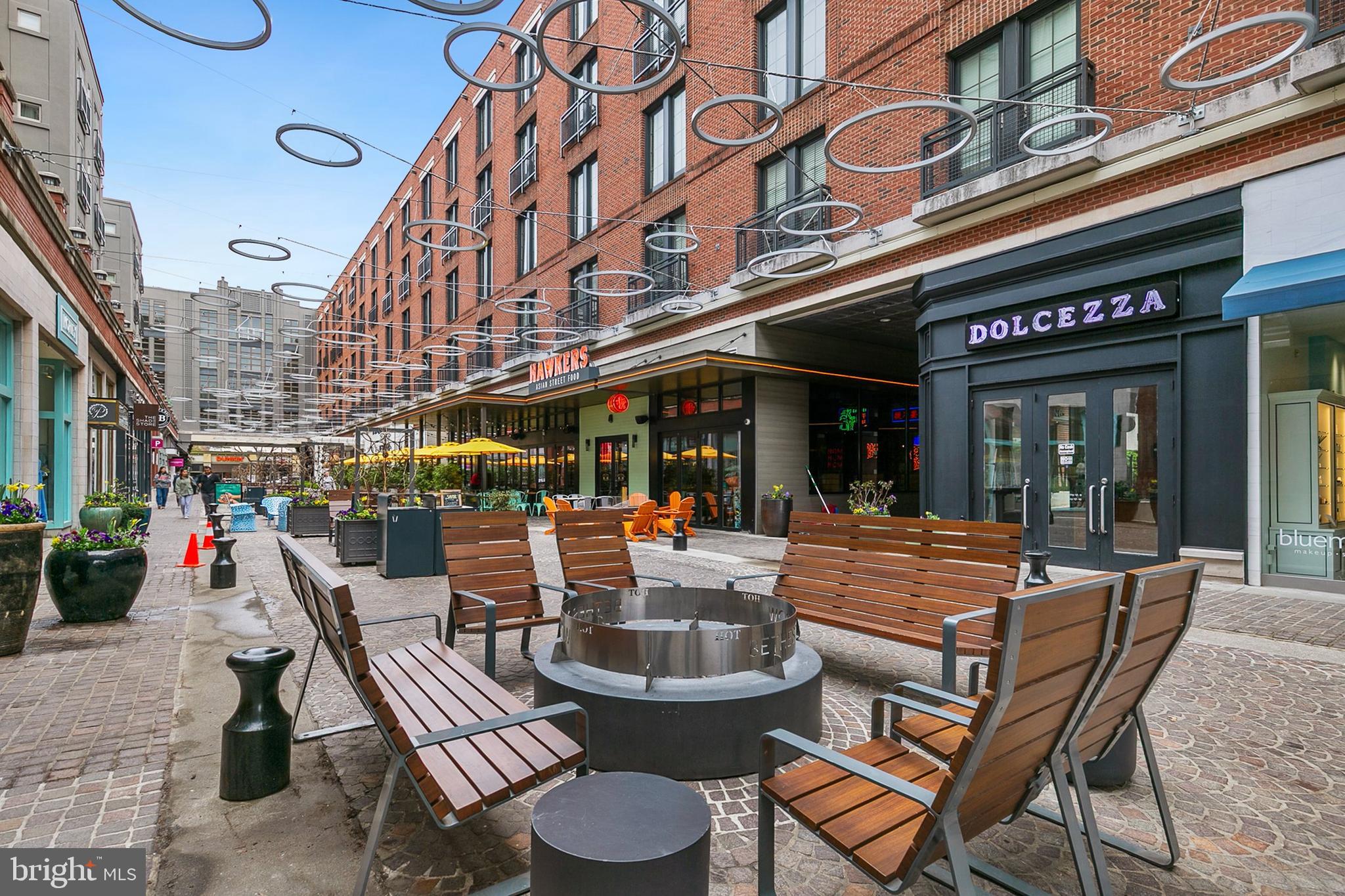 THE CHRISTOPHER - Residential