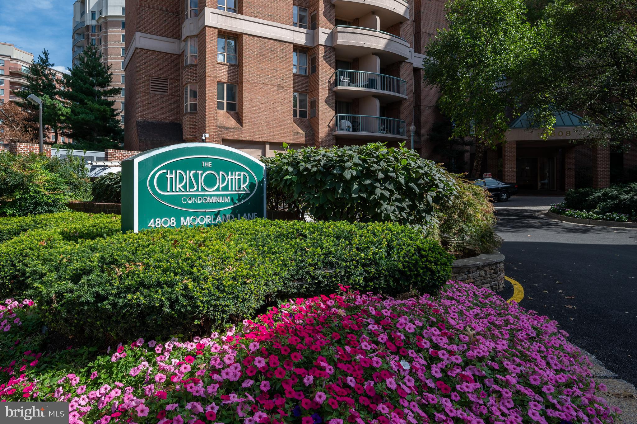 THE CHRISTOPHER - Residential