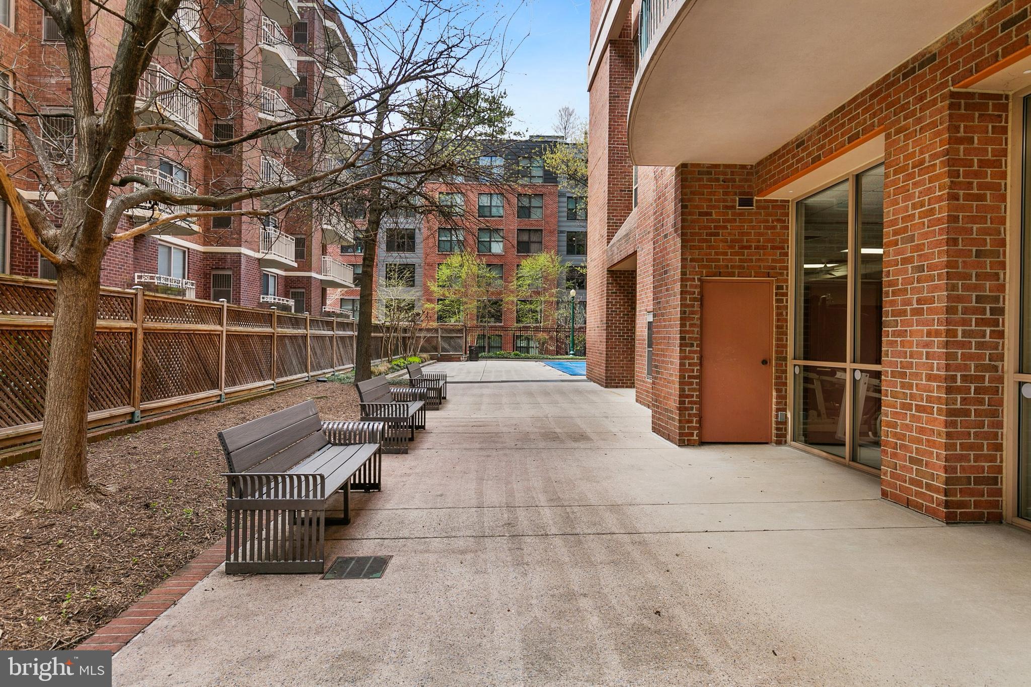 THE CHRISTOPHER - Residential