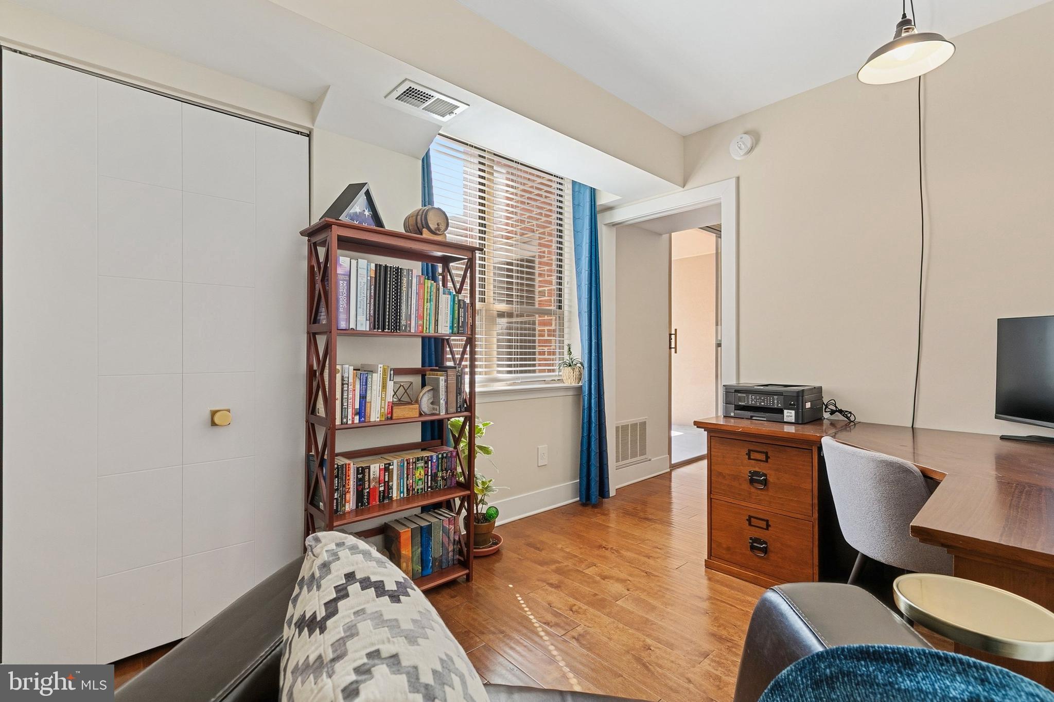 THE CHRISTOPHER - Residential