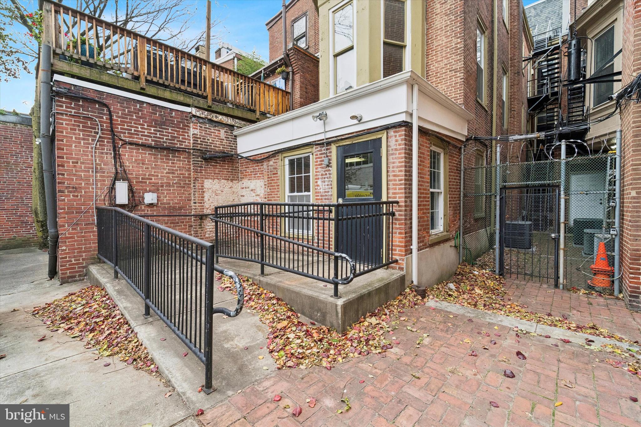 RITTENHOUSE SQUARE - Residential Income