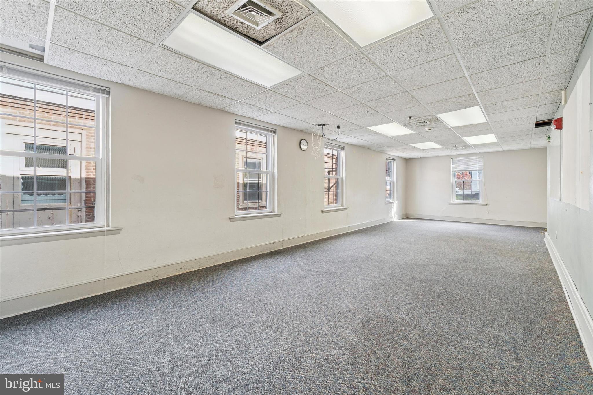 RITTENHOUSE SQUARE - Residential Income