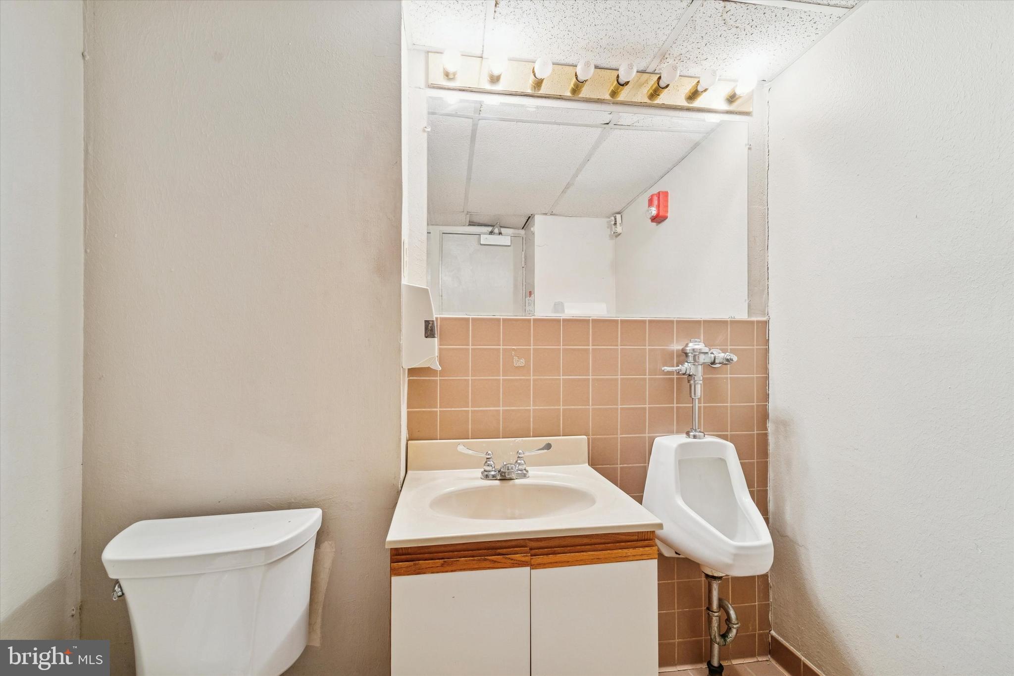 RITTENHOUSE SQUARE - Residential Income