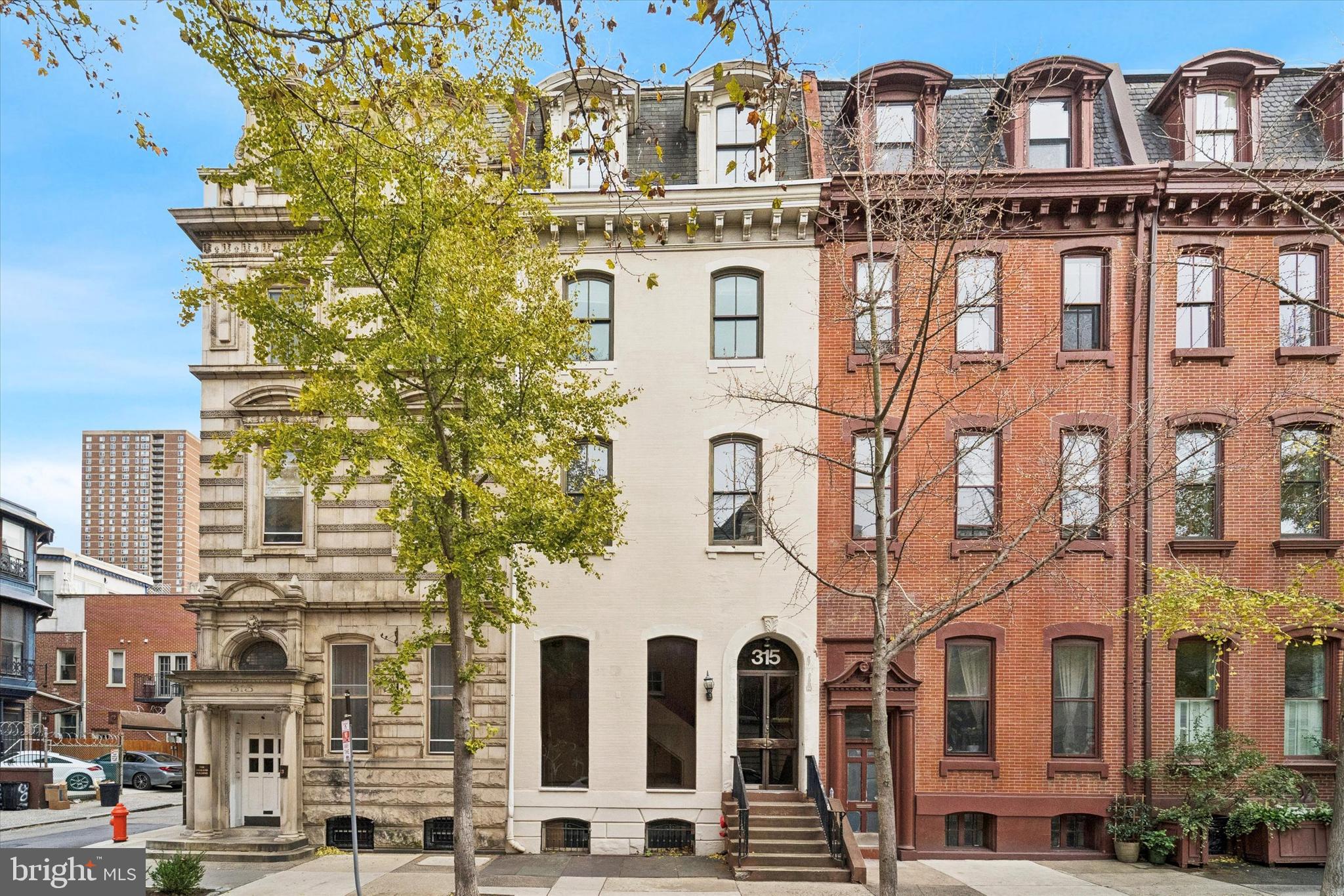 RITTENHOUSE SQUARE - Residential Income