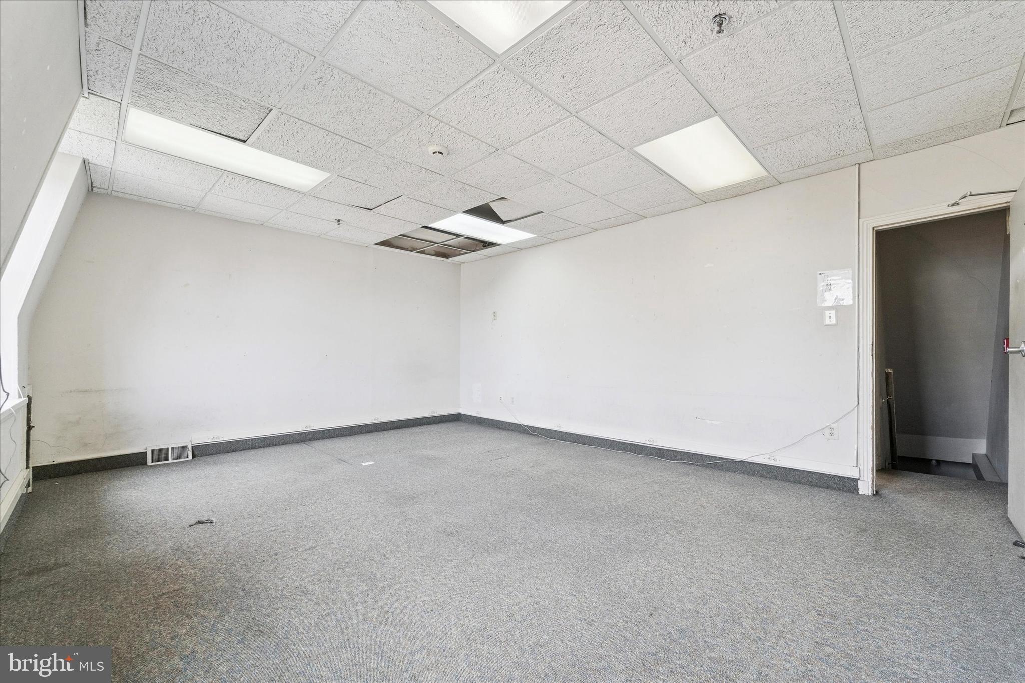 RITTENHOUSE SQUARE - Residential Income