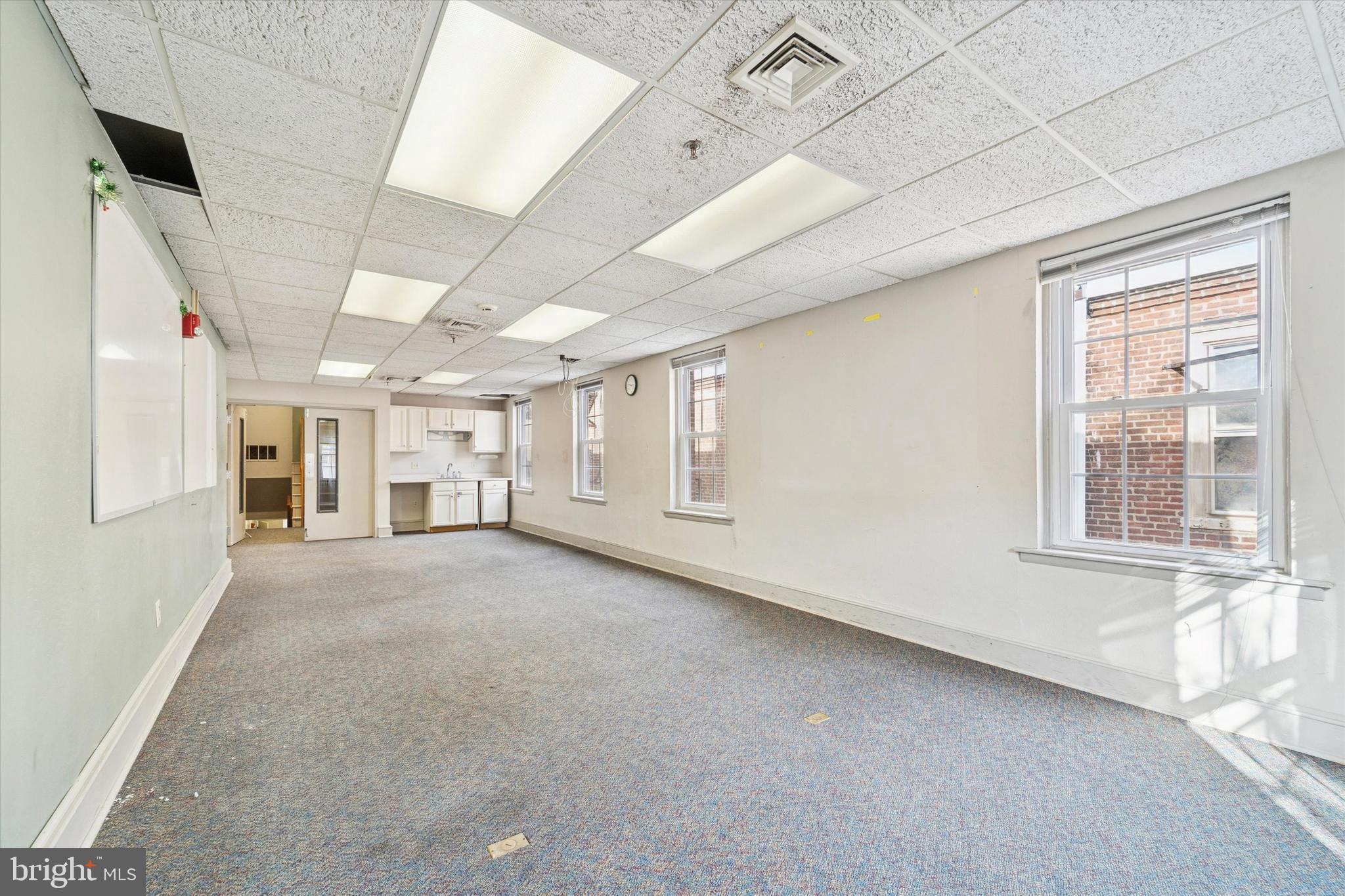 RITTENHOUSE SQUARE - Residential Income