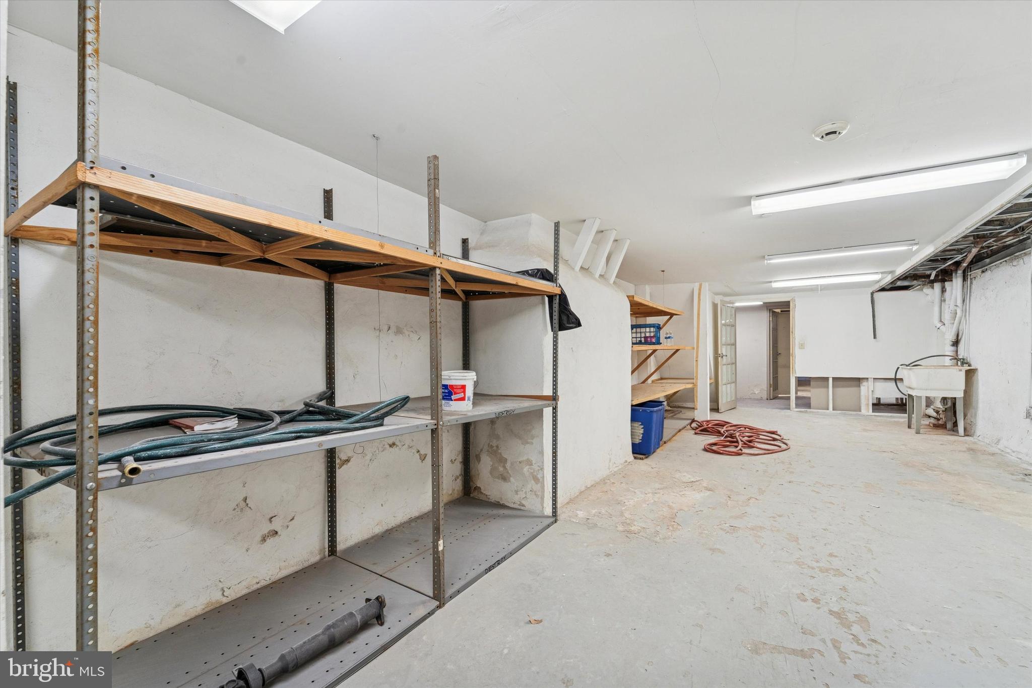 RITTENHOUSE SQUARE - Residential Income