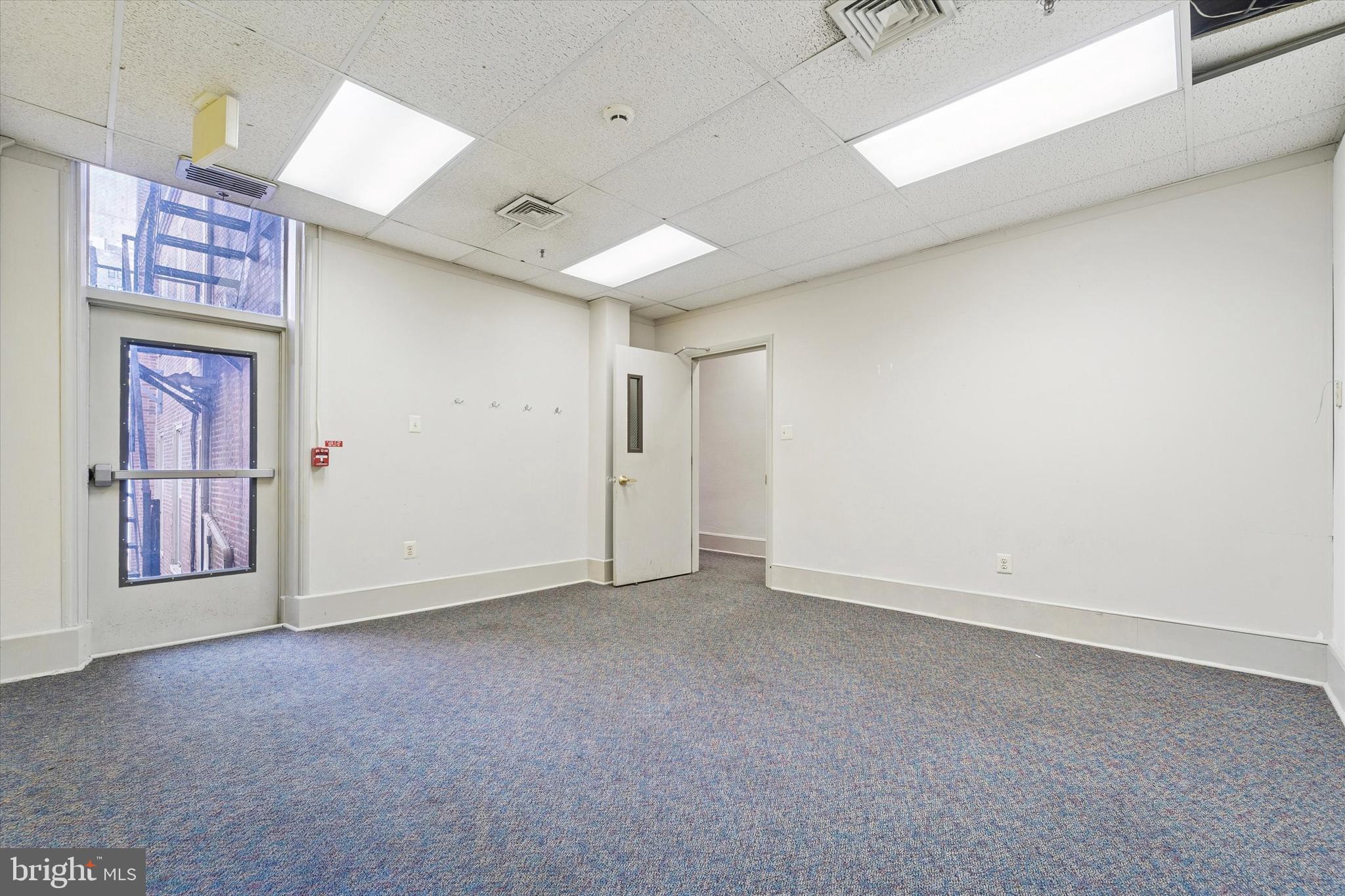 RITTENHOUSE SQUARE - Residential Income