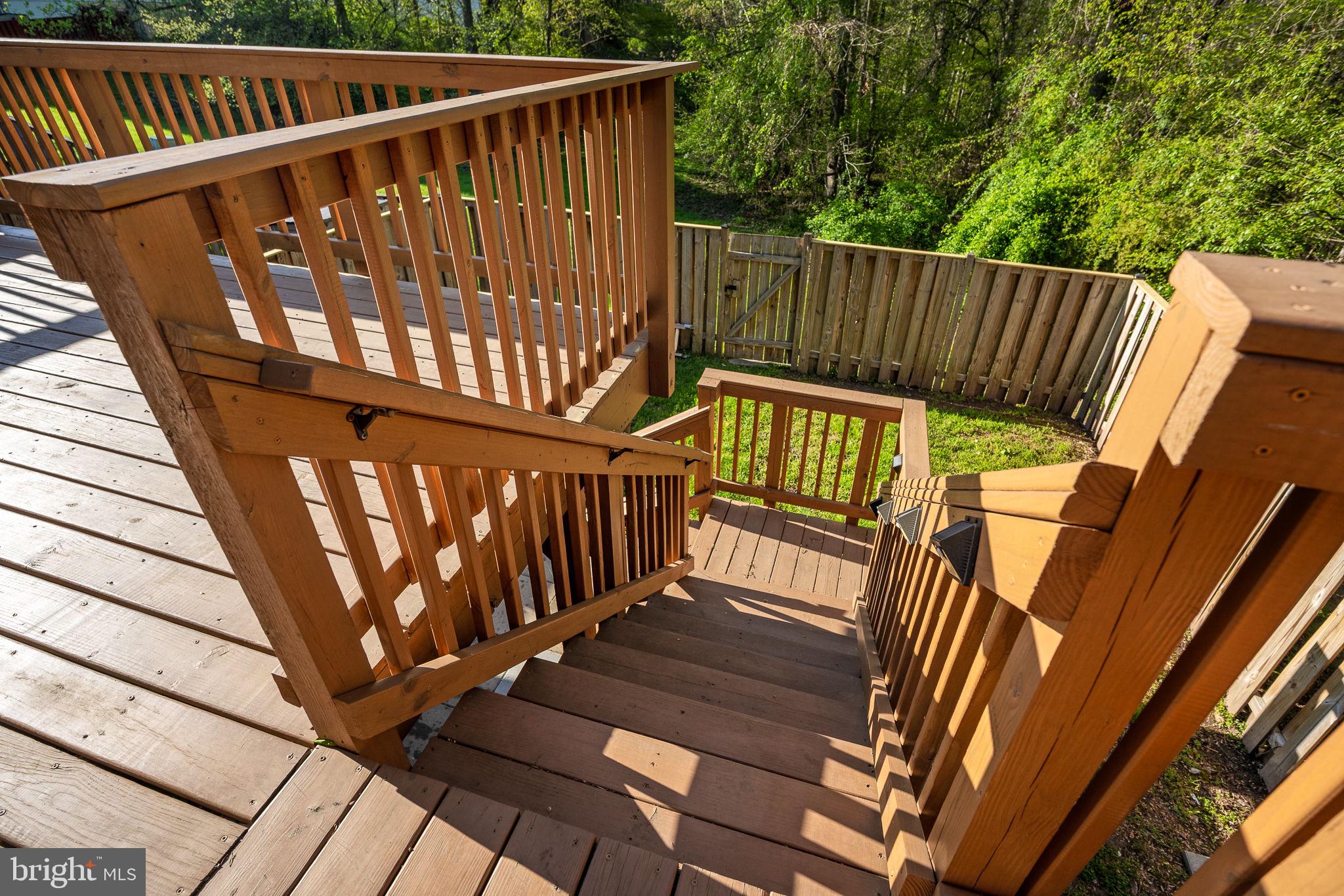 LONDON TOWNE - Residential