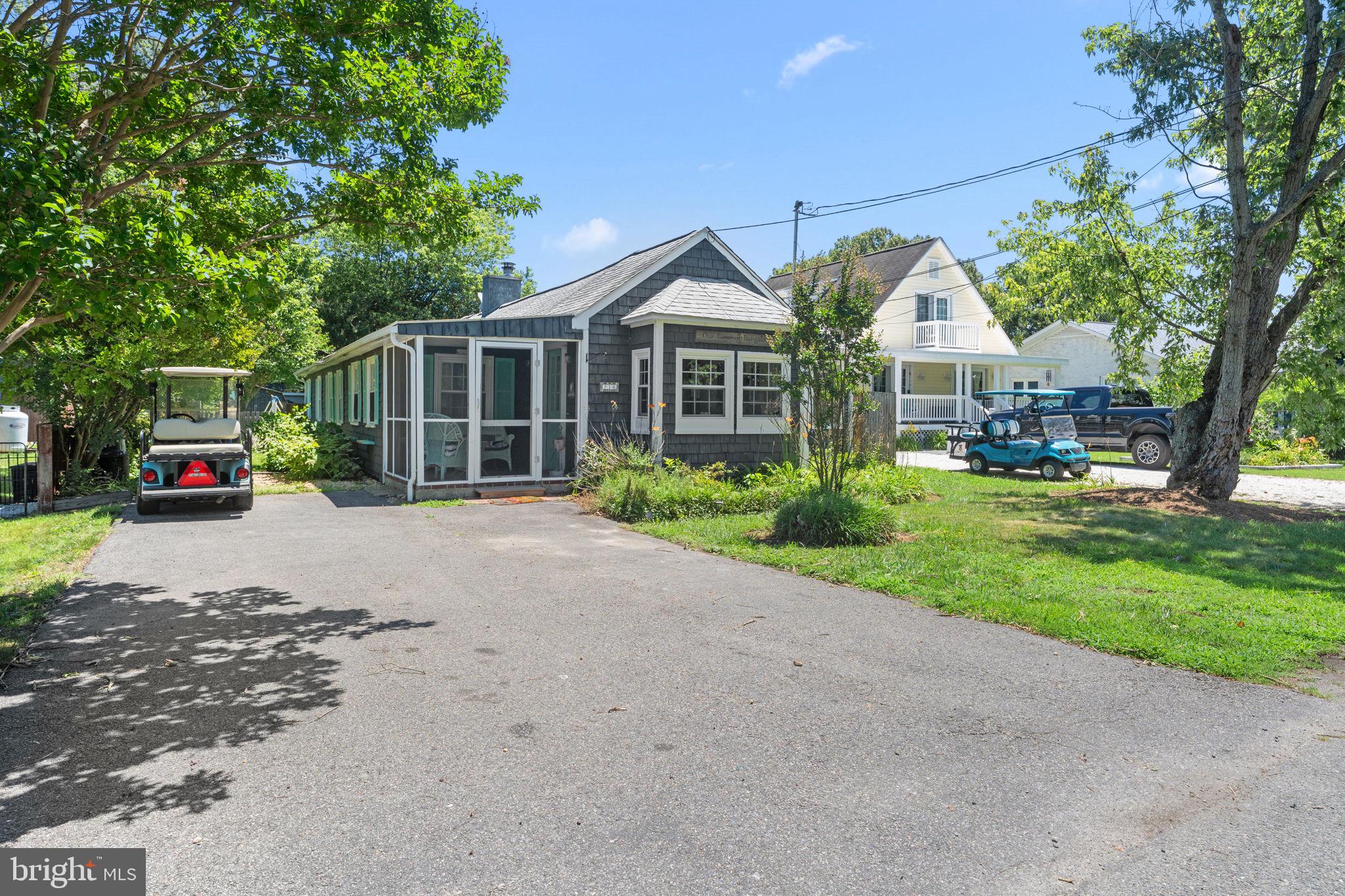 716 BANCROFT AVENUE