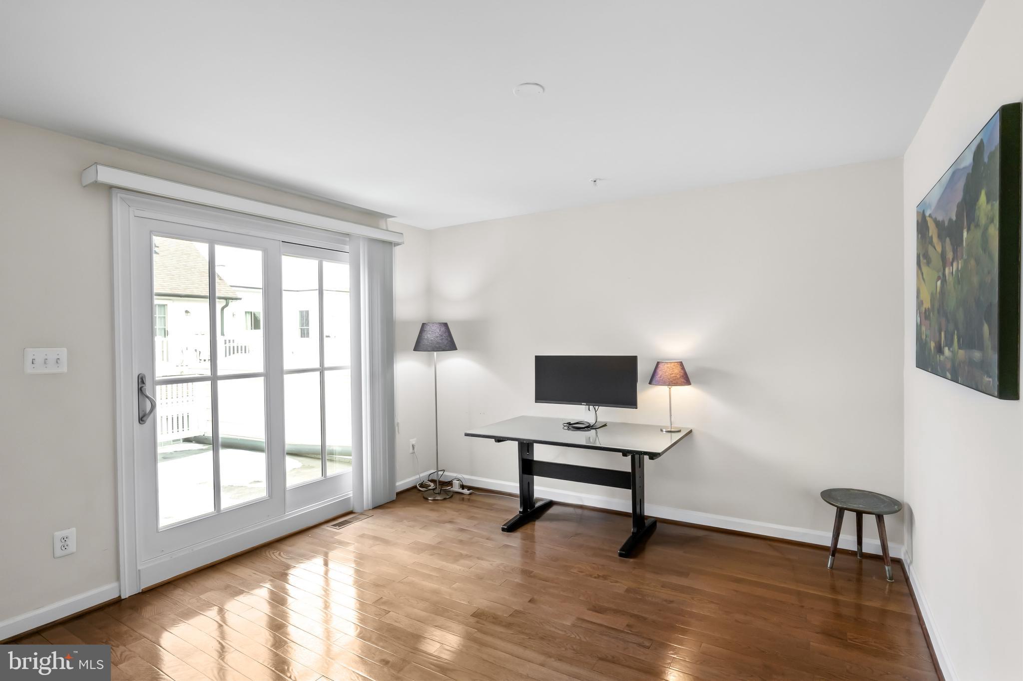 CHATHAM SQUARE - Residential