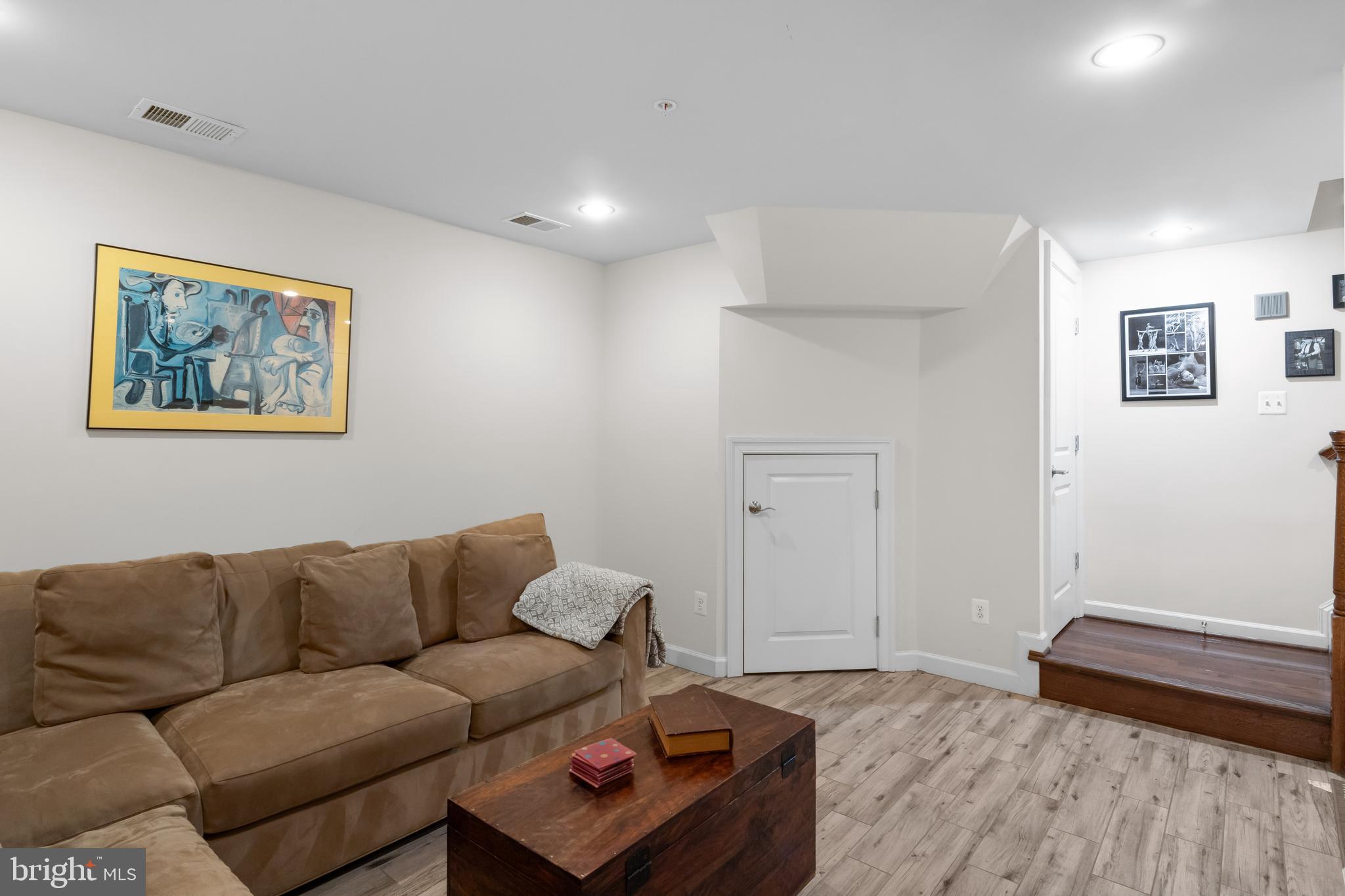 CHATHAM SQUARE - Residential