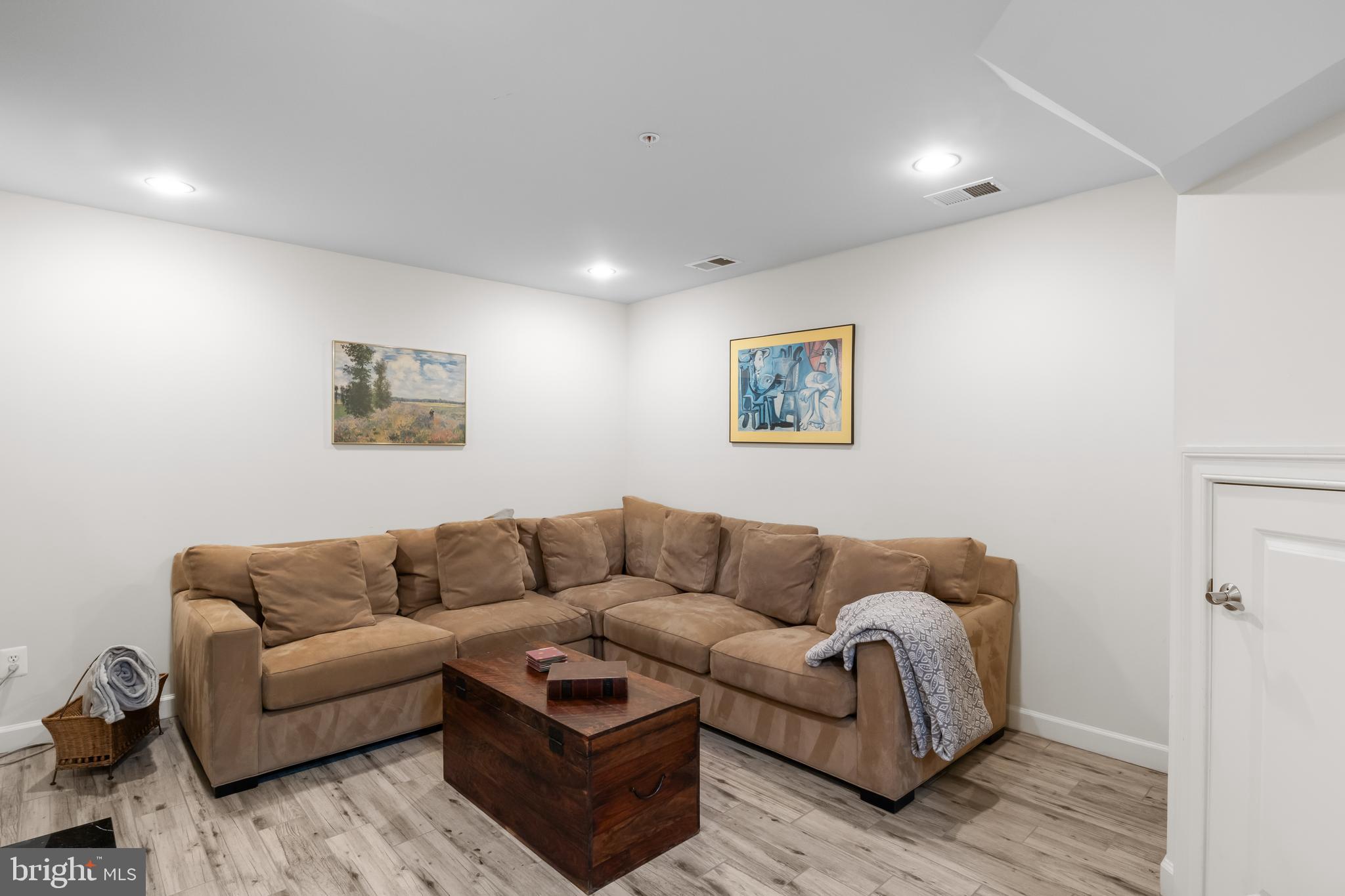 CHATHAM SQUARE - Residential