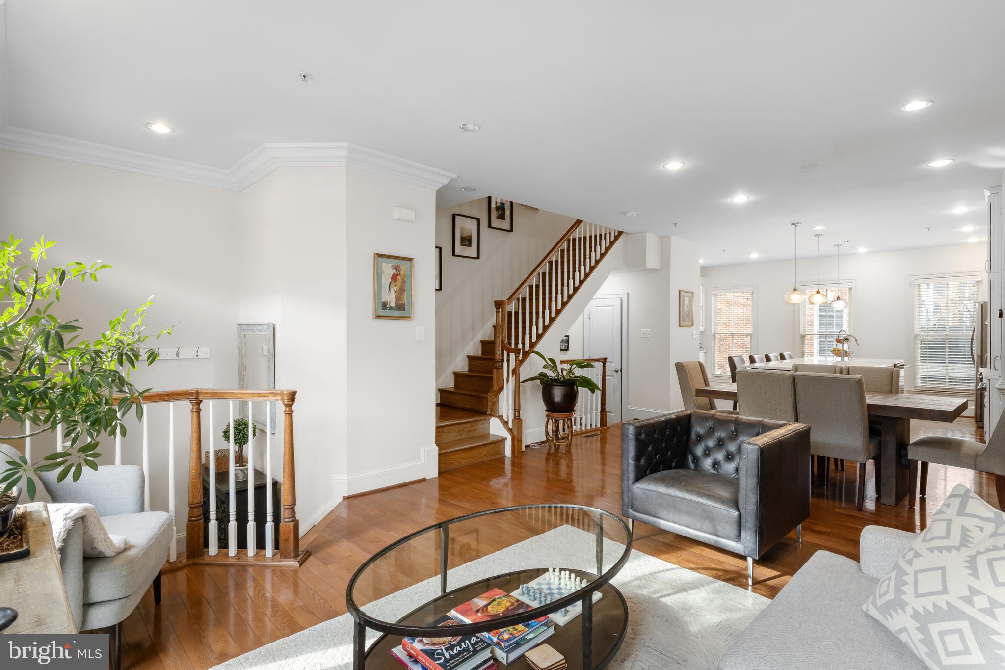 CHATHAM SQUARE - Residential