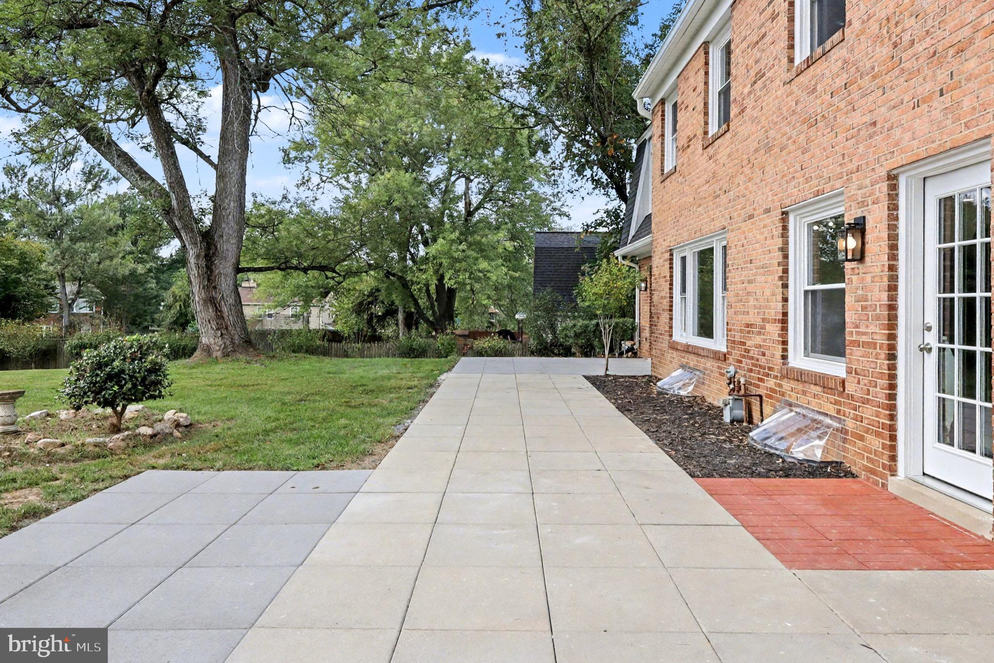 LAYHILL VILLAGE - Residential