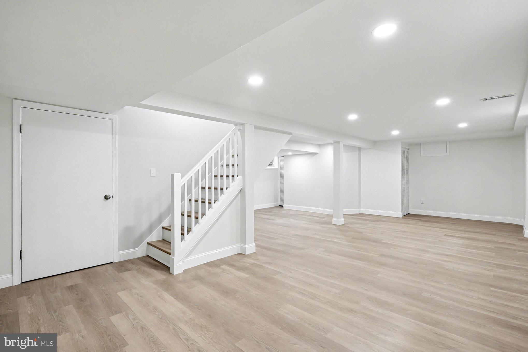 LAYHILL VILLAGE - Residential