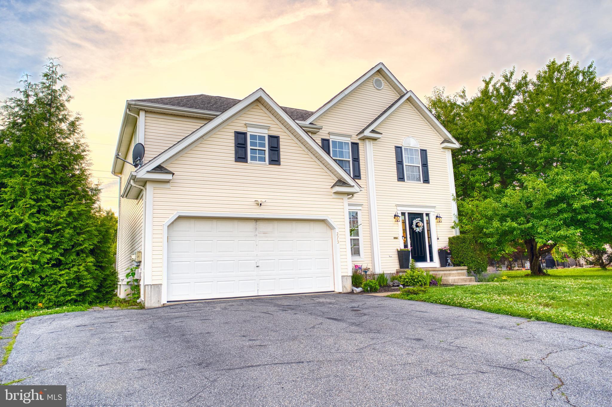 273 W DARBY CIRCLE