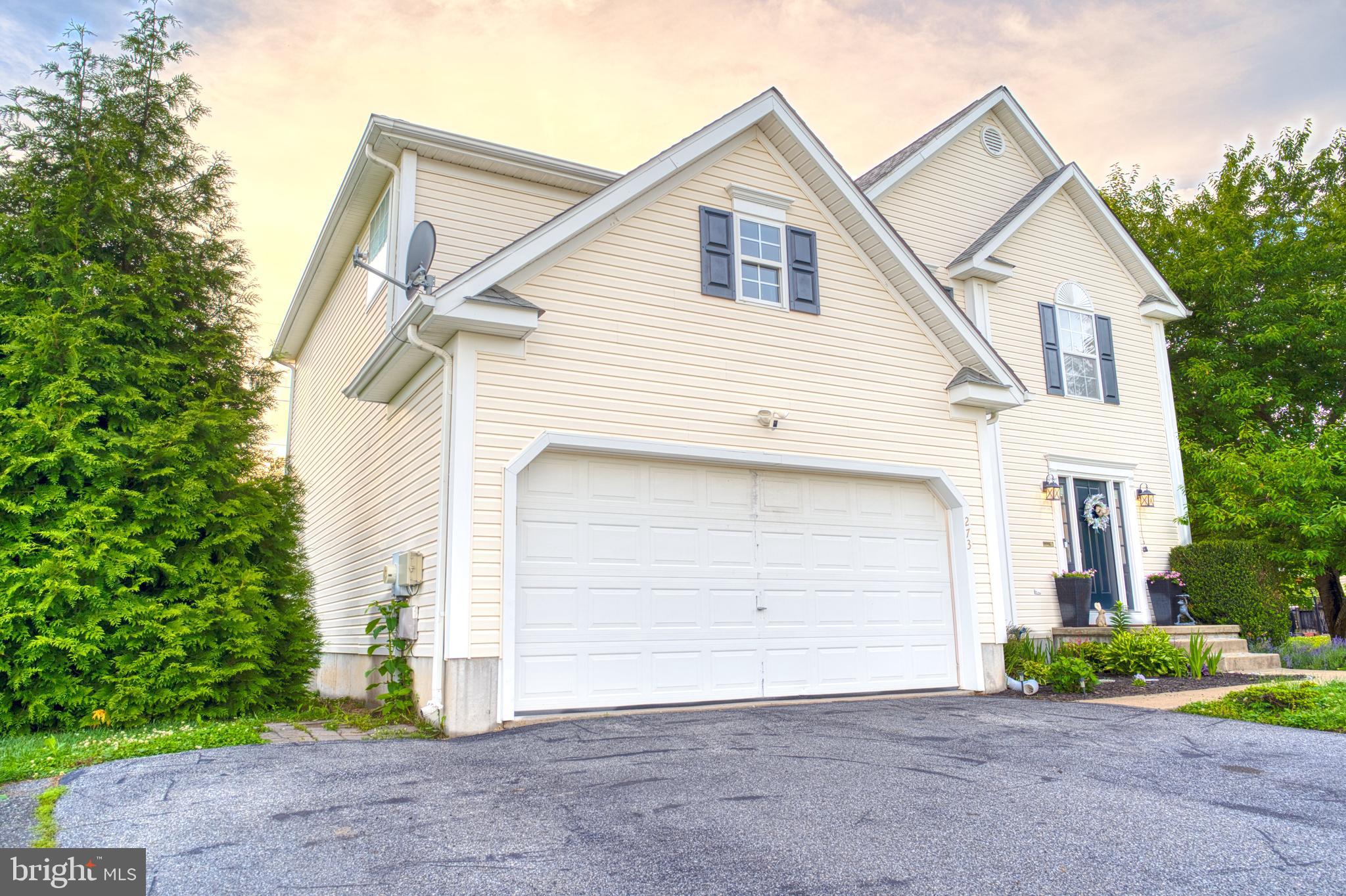 273 W DARBY CIRCLE