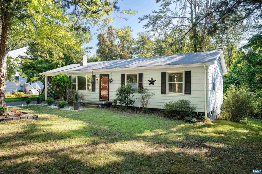 COZY 3-BEDROOM RANCH IN LAKE MONTICELLO! This charming 3-bedroom, 1-bath home offers 1,024 square feet of main-level living on a 0.36-acre lot inside the gated Lake Monticello community. The light-filled layout features a comfortable living room, an eat-in kitchen, and three bedrooms, all on one level for easy convenience. Outside, enjoy a private, tree-shaded yard with plenty of space for gardening, play, or relaxing. With access to Lake Monticello?s amenities?including beaches, boating, golf, tennis, and walking trails?this property is perfect for a first-time buyer, downsizer, or investor.