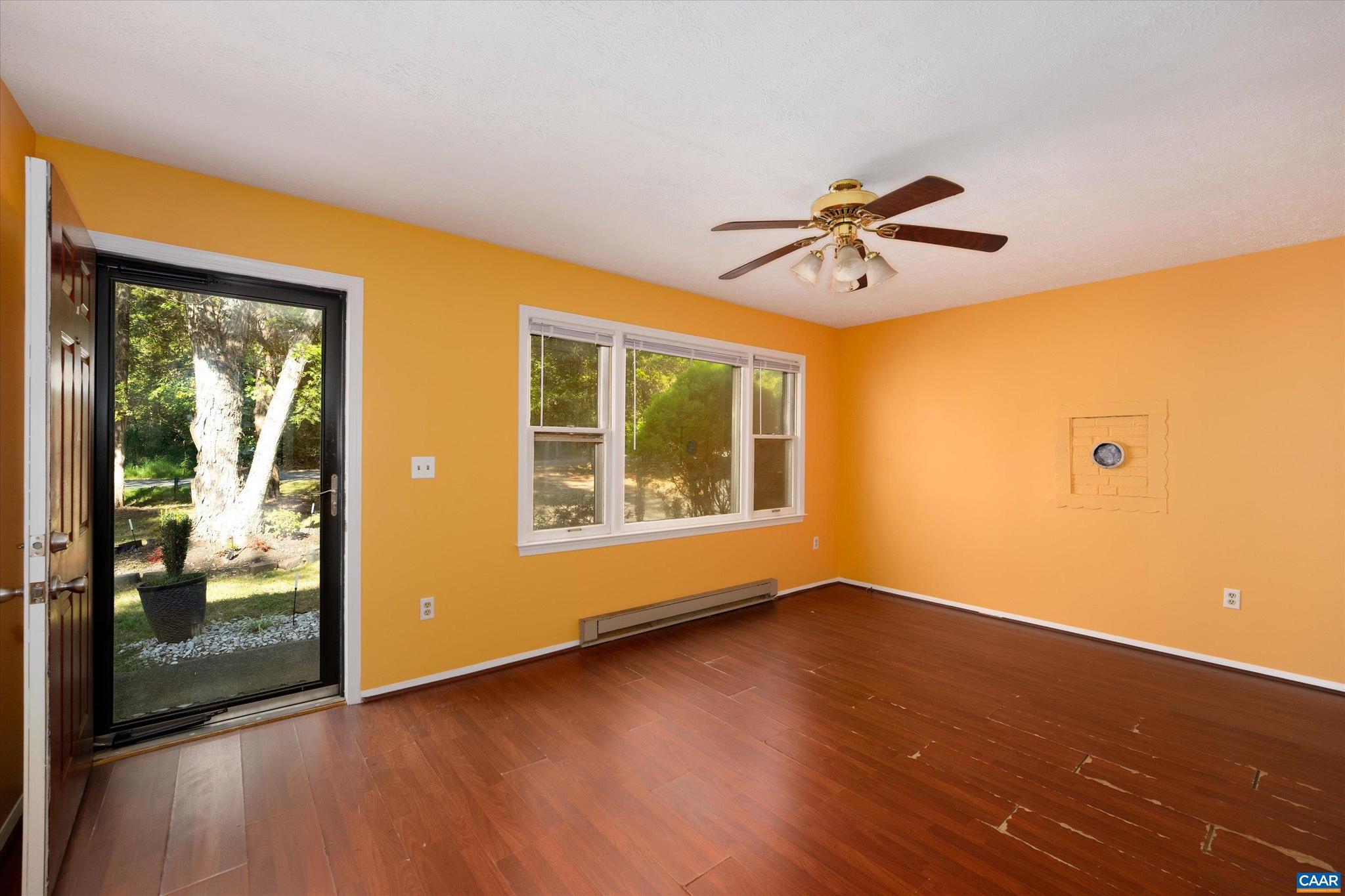 LAKE MONTICELLO - Residential