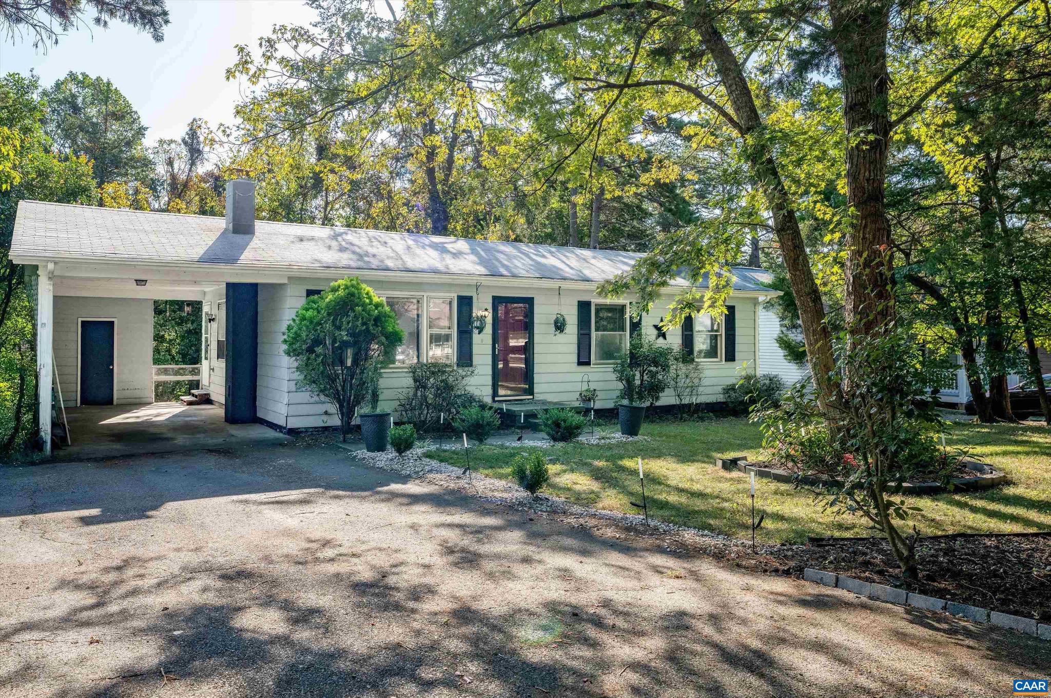 LAKE MONTICELLO - Residential