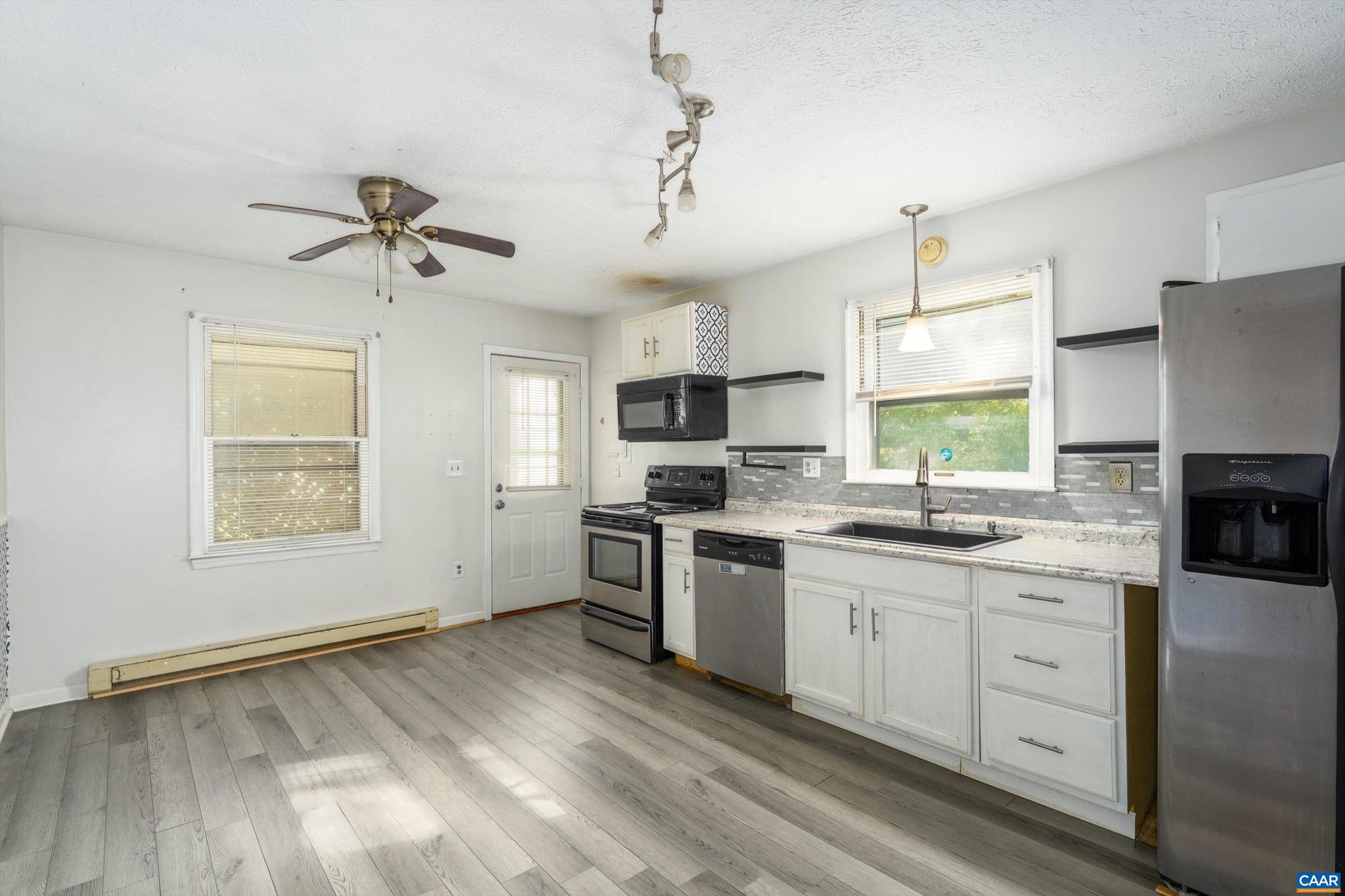 LAKE MONTICELLO - Residential