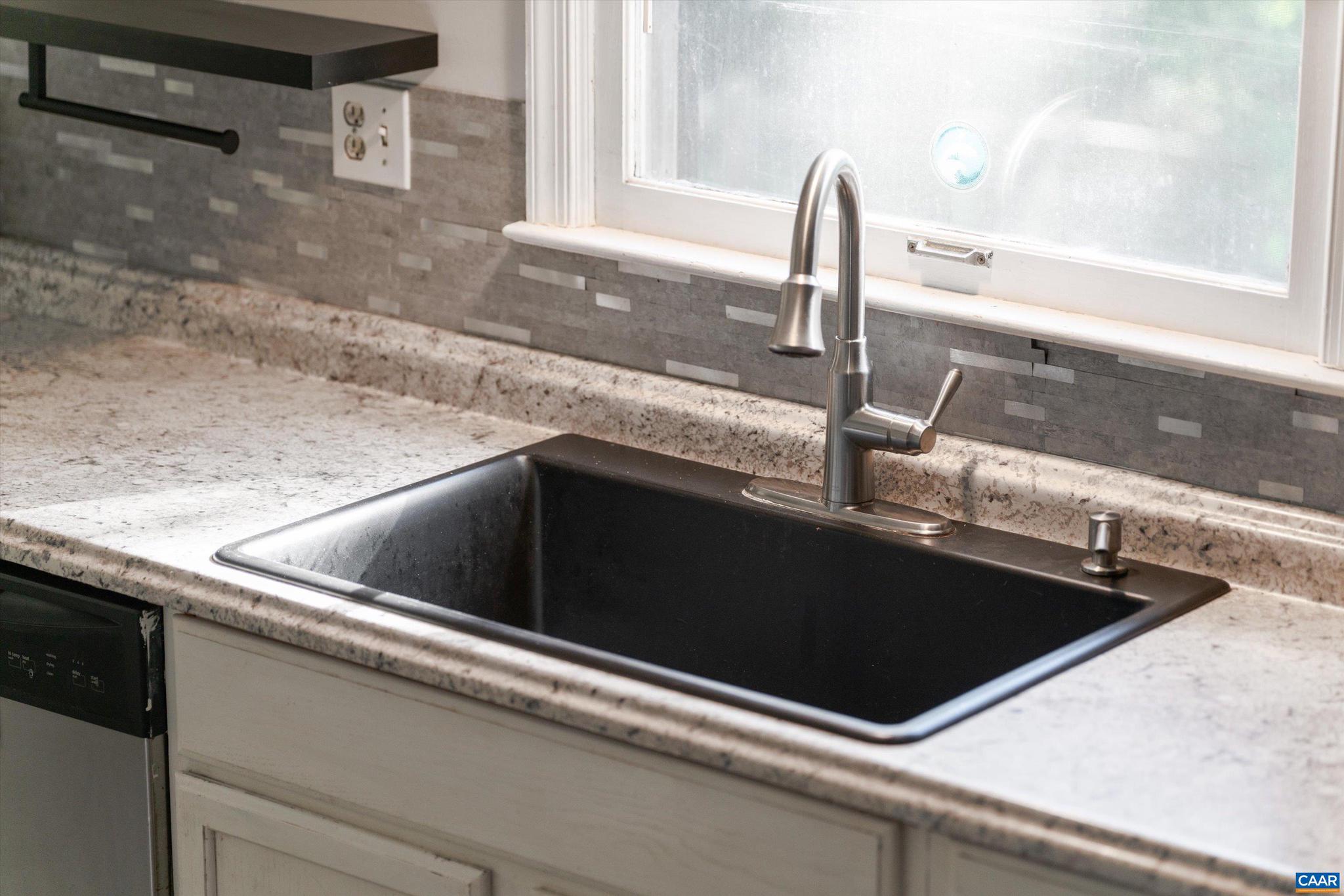 LAKE MONTICELLO - Residential