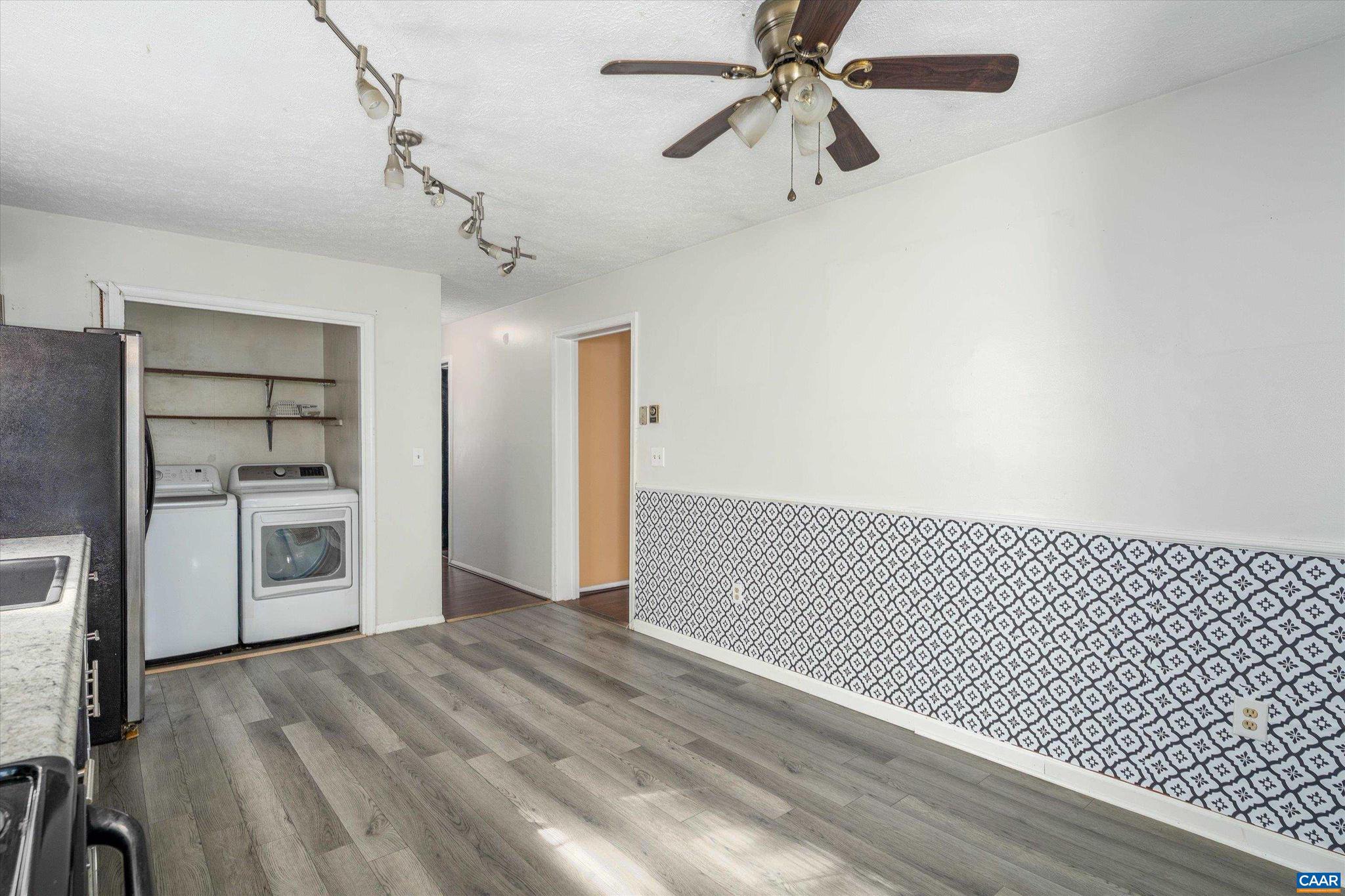 LAKE MONTICELLO - Residential