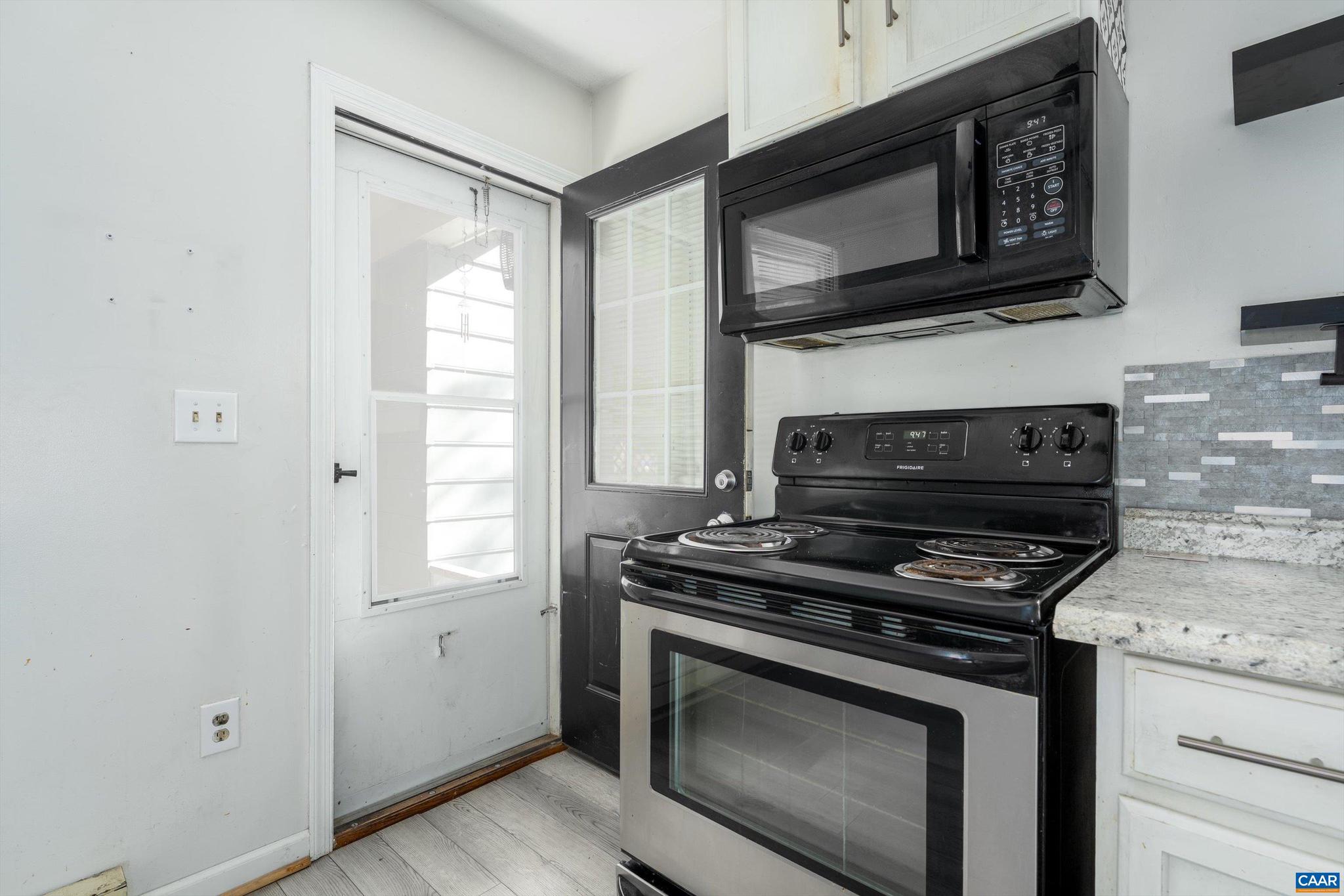 LAKE MONTICELLO - Residential