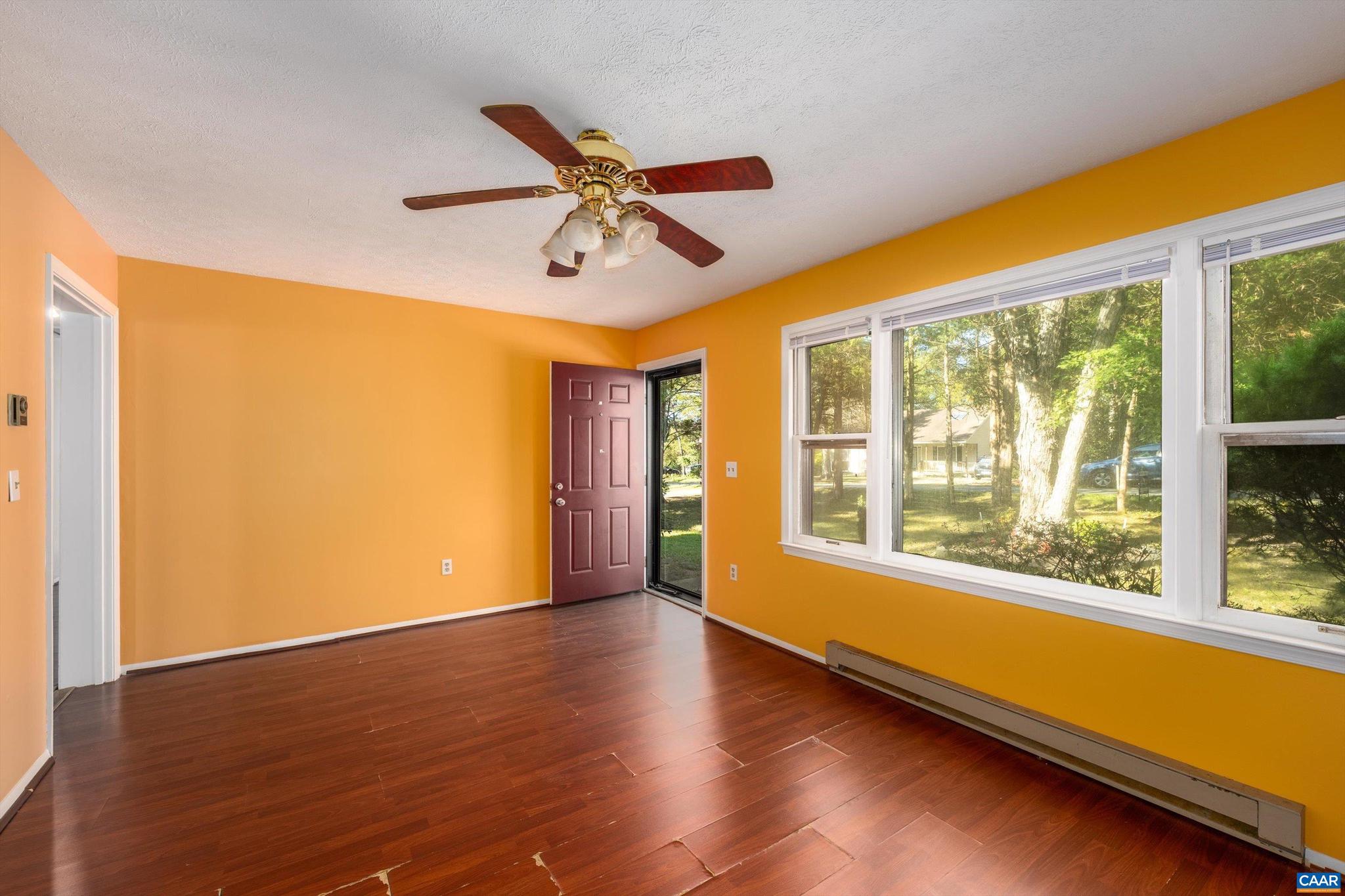 LAKE MONTICELLO - Residential