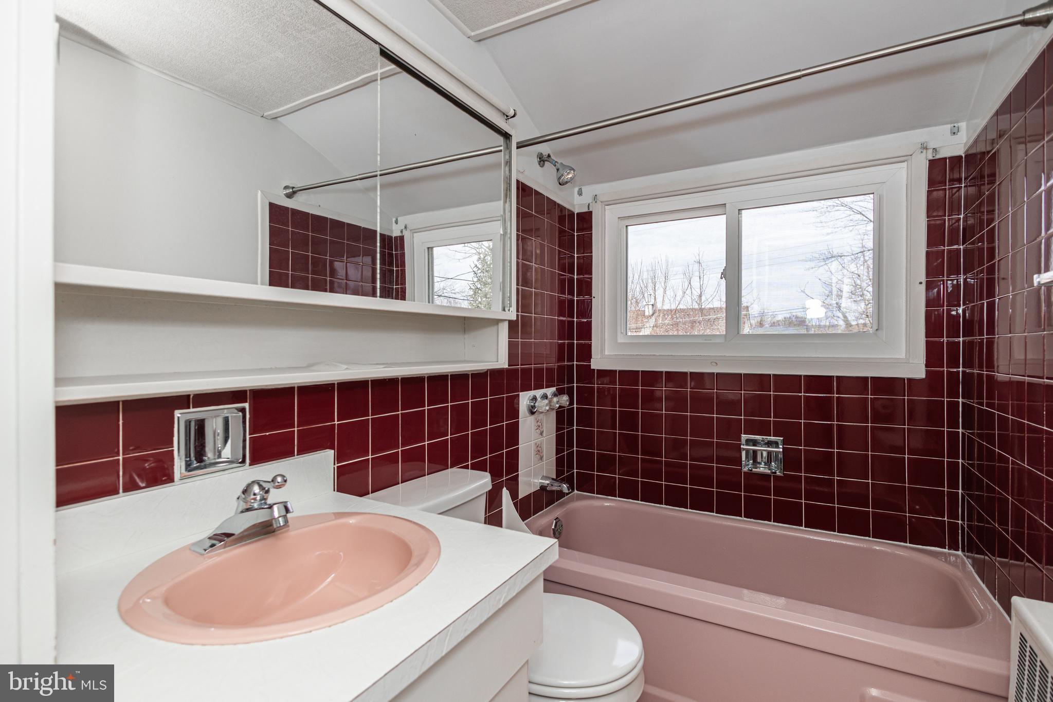 HIGHLAND PARK - Residential Lease