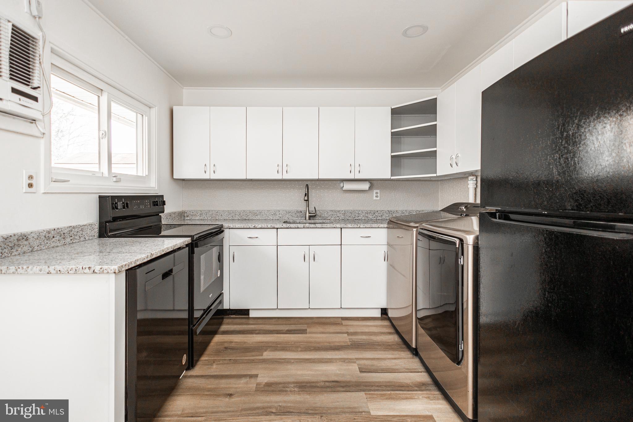 HIGHLAND PARK - Residential Lease