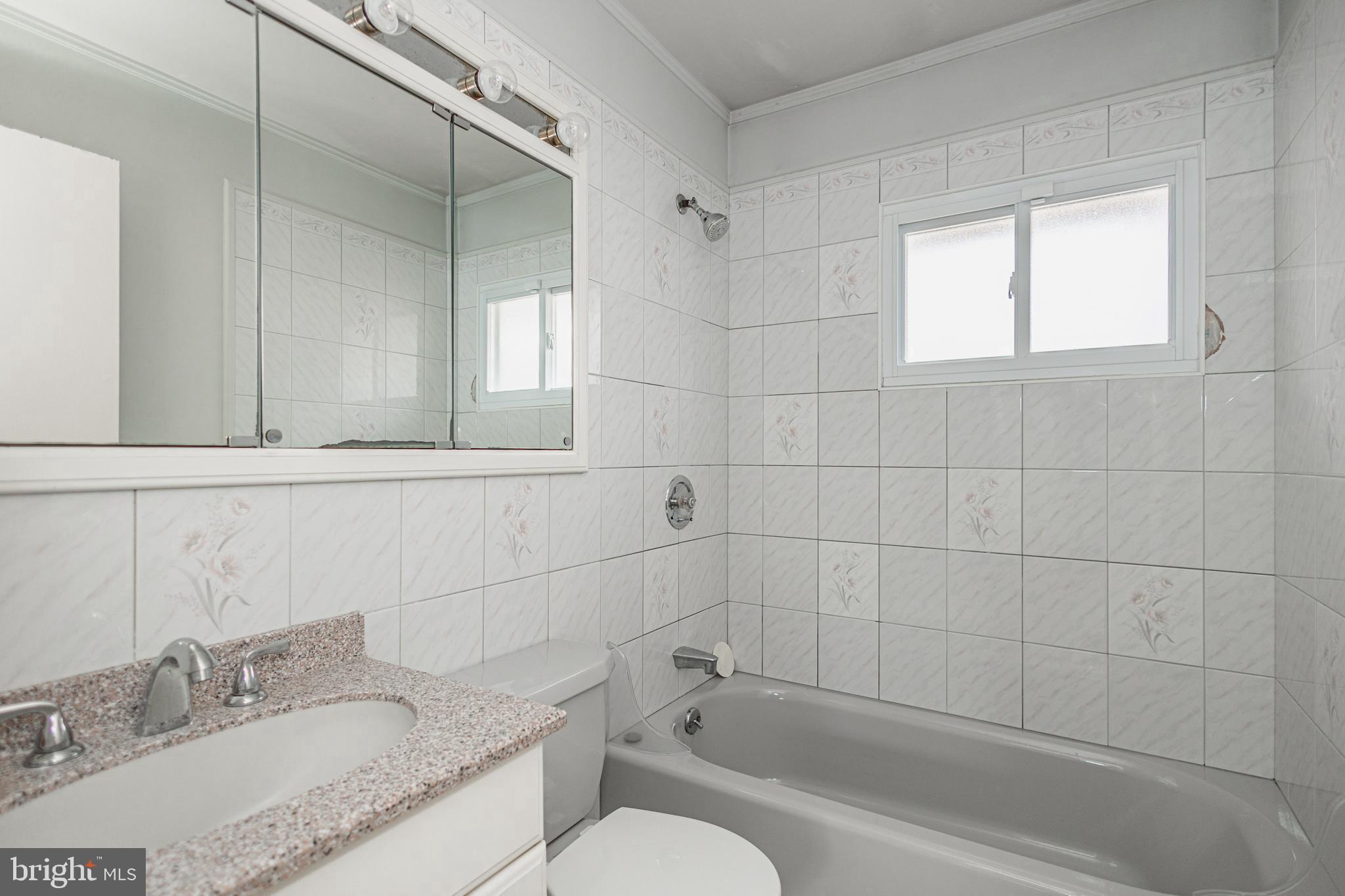 HIGHLAND PARK - Residential Lease