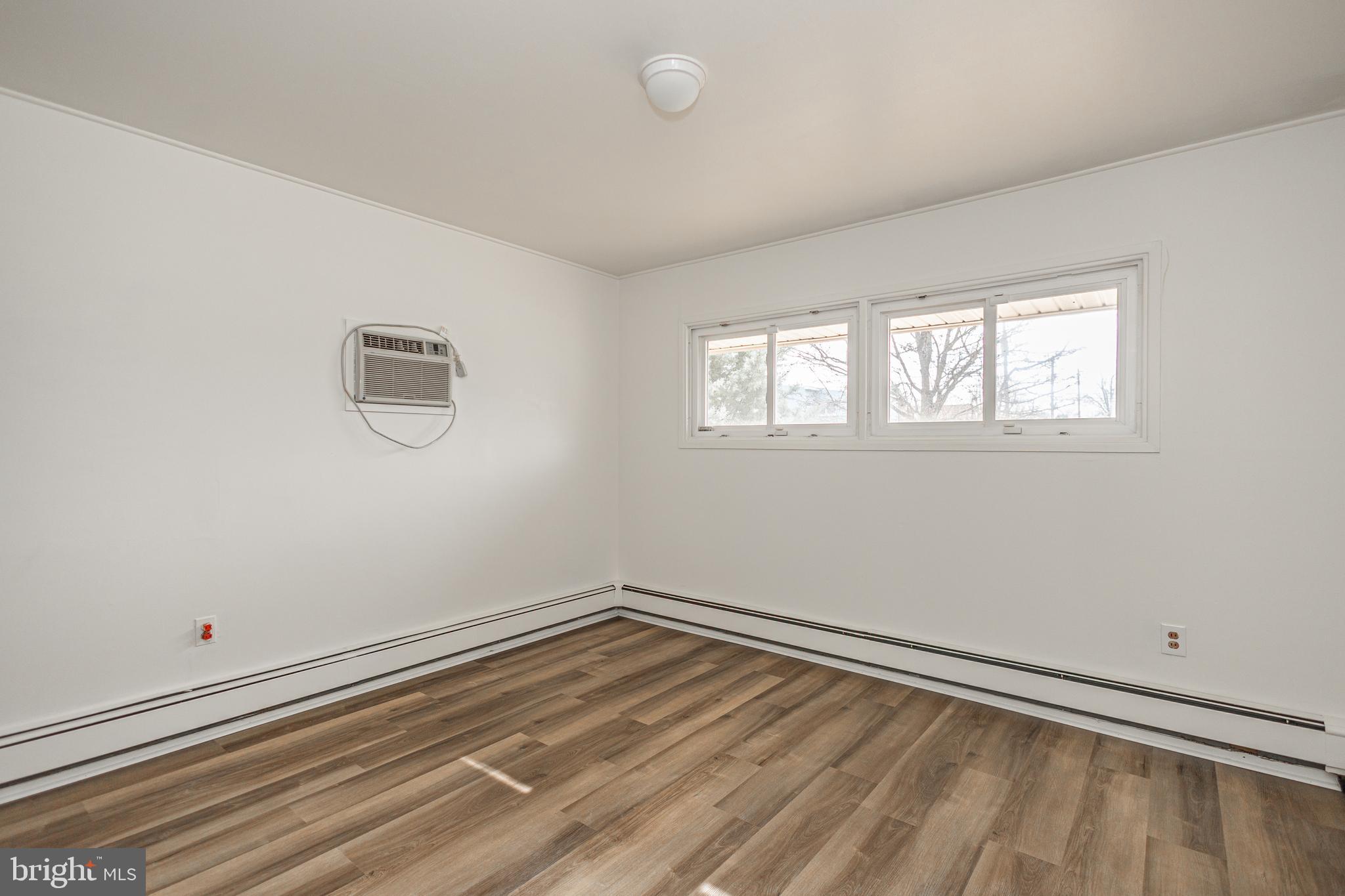 HIGHLAND PARK - Residential Lease