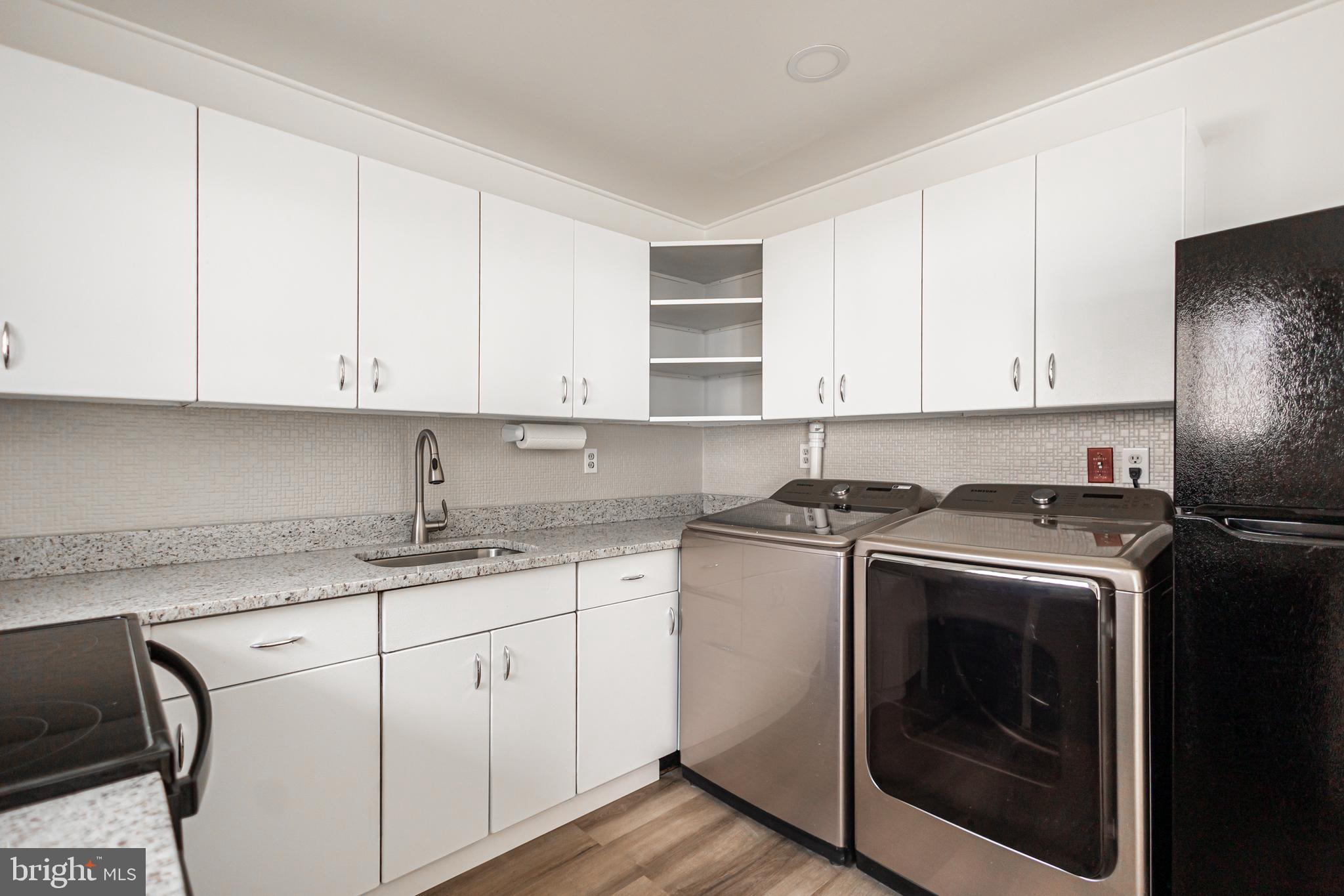 HIGHLAND PARK - Residential Lease