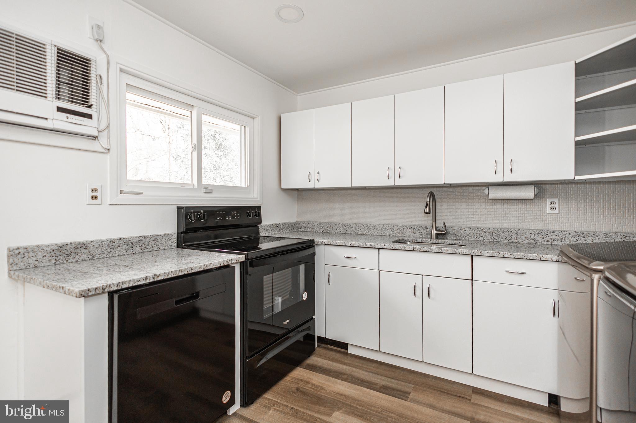 HIGHLAND PARK - Residential Lease