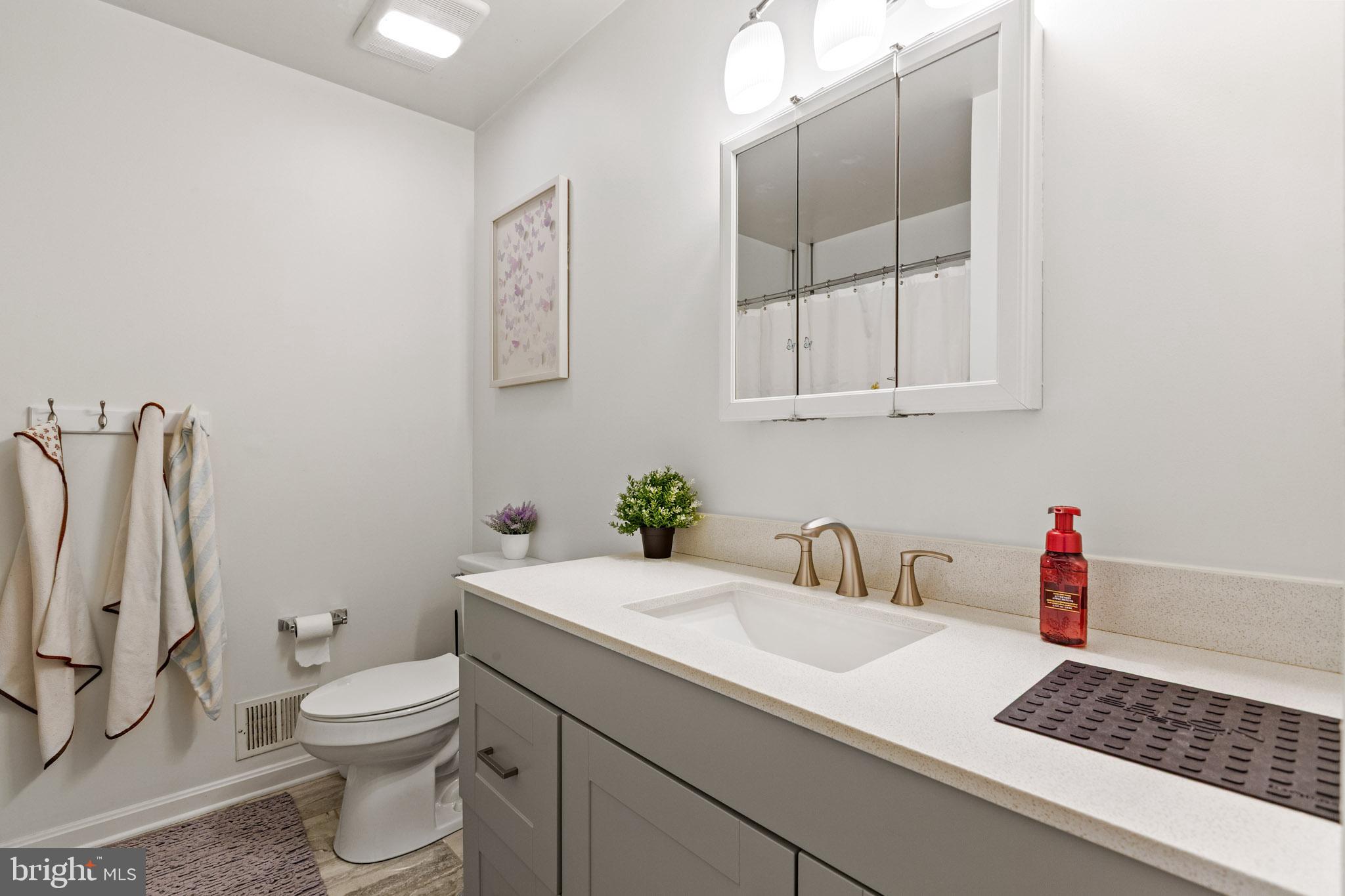 BEVERLY ESTATES - Residential