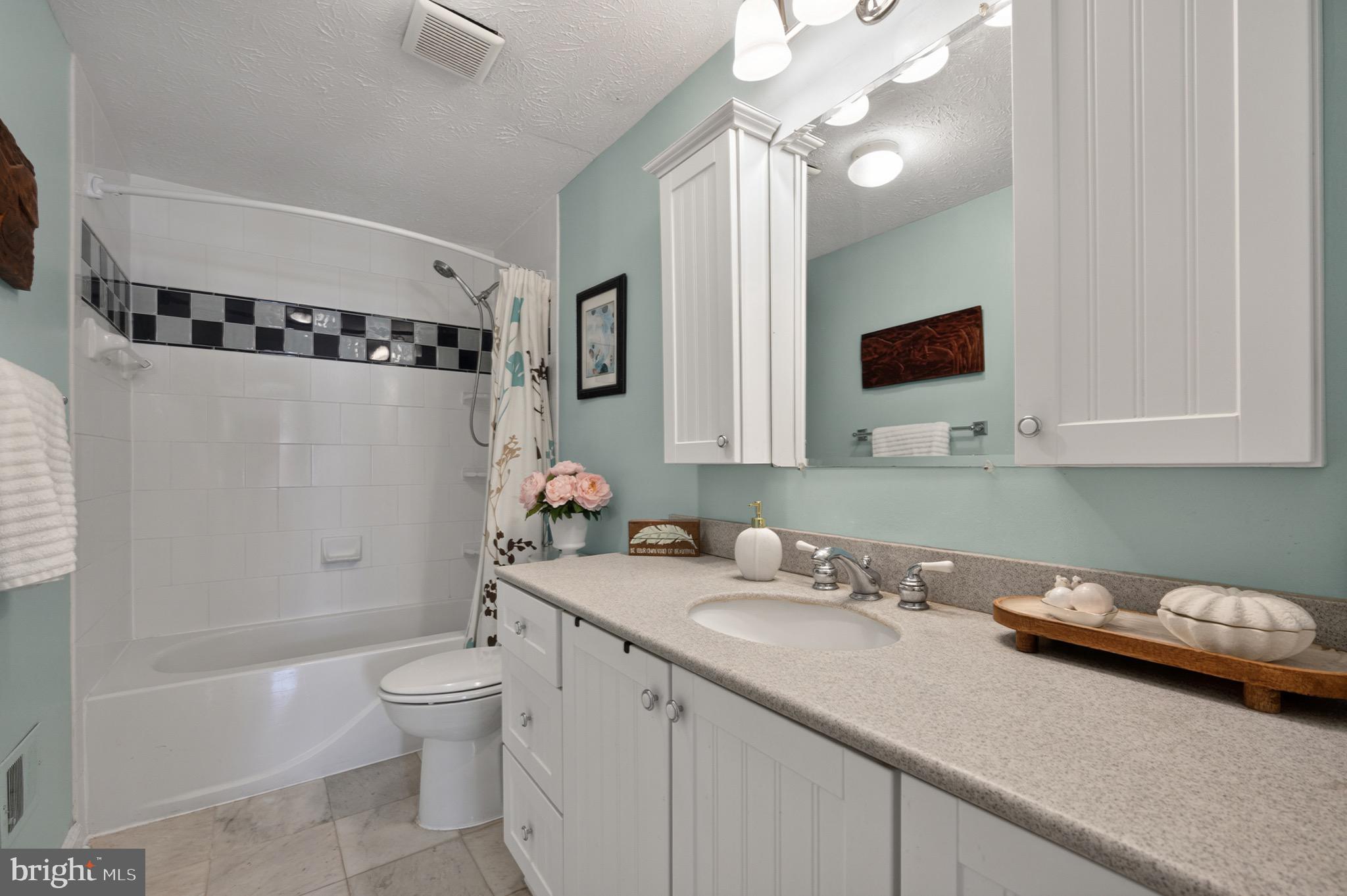 MONTCLAIR - Residential