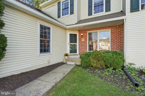 Townhouse For Sale - 57 Aspen Way<br/> Montgomery County, SCHWENKSVILLE, PA 19473
