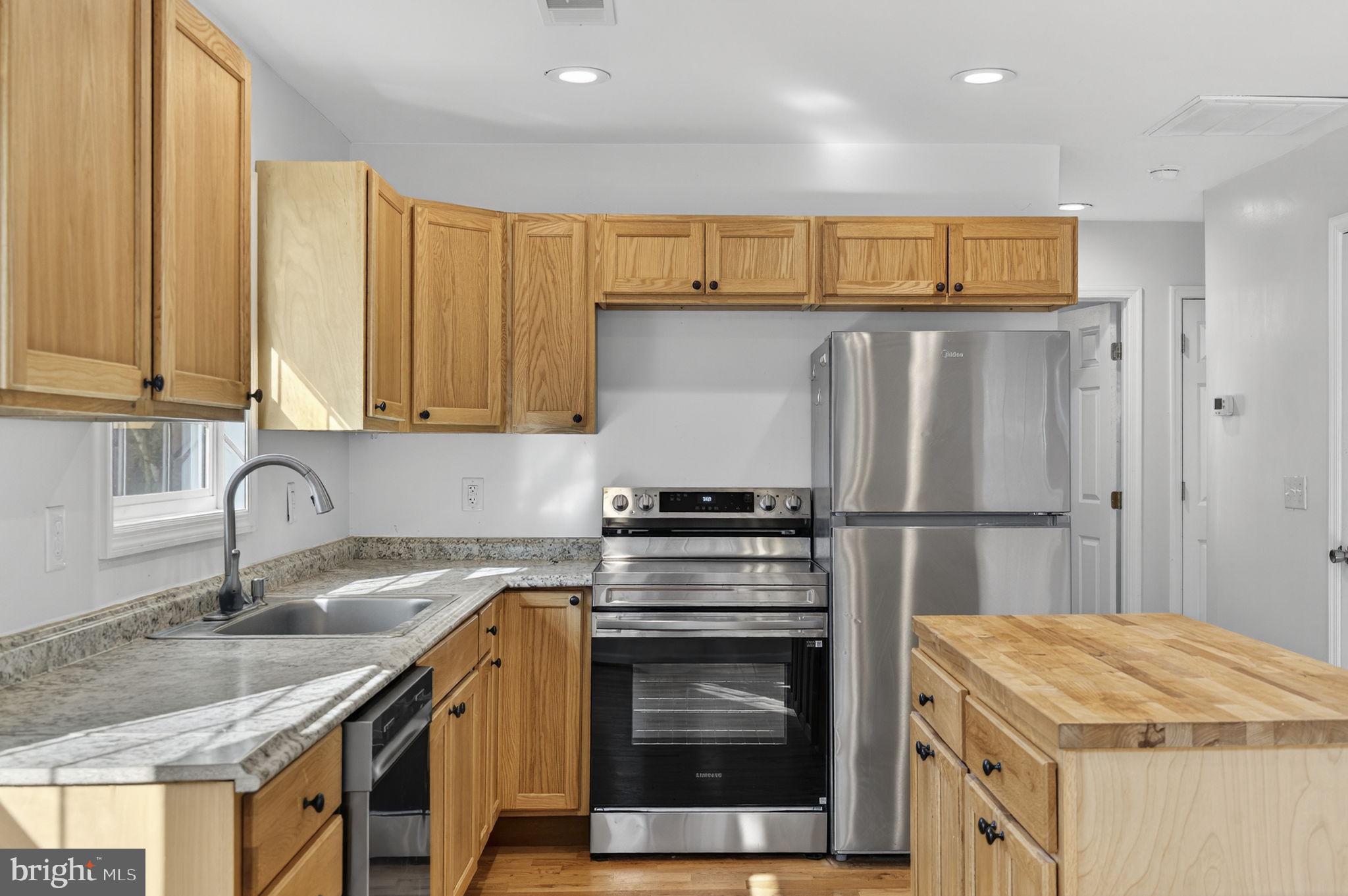 SHENANDOAH  SHORES - Residential