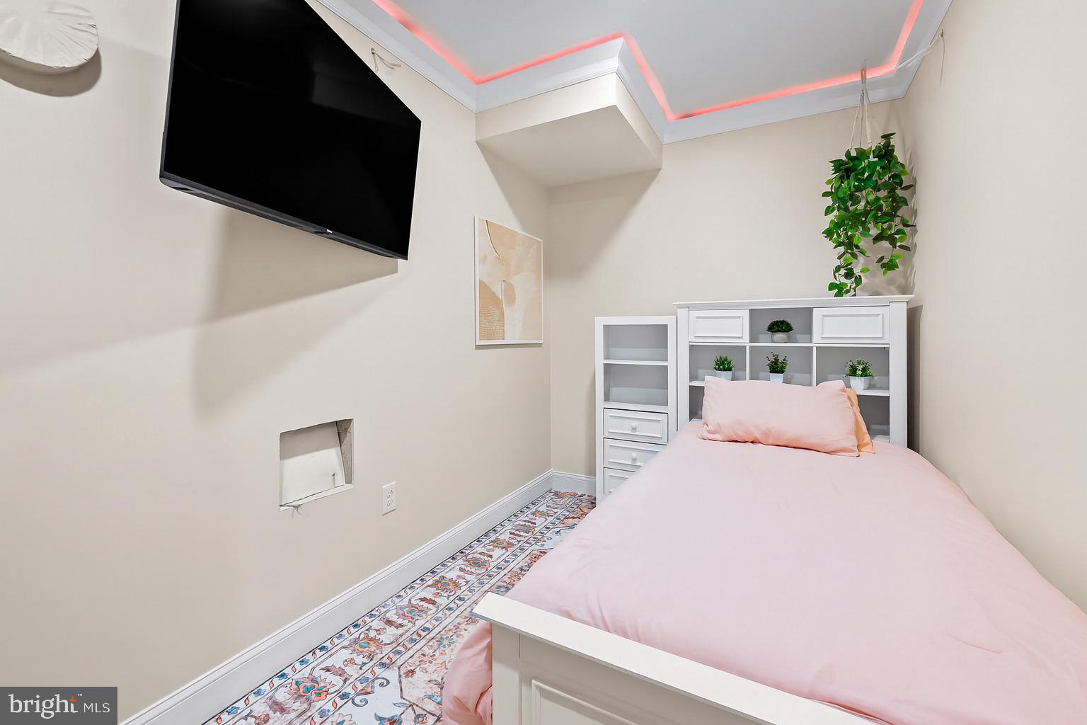 MADONNA MEADOWS - Farm