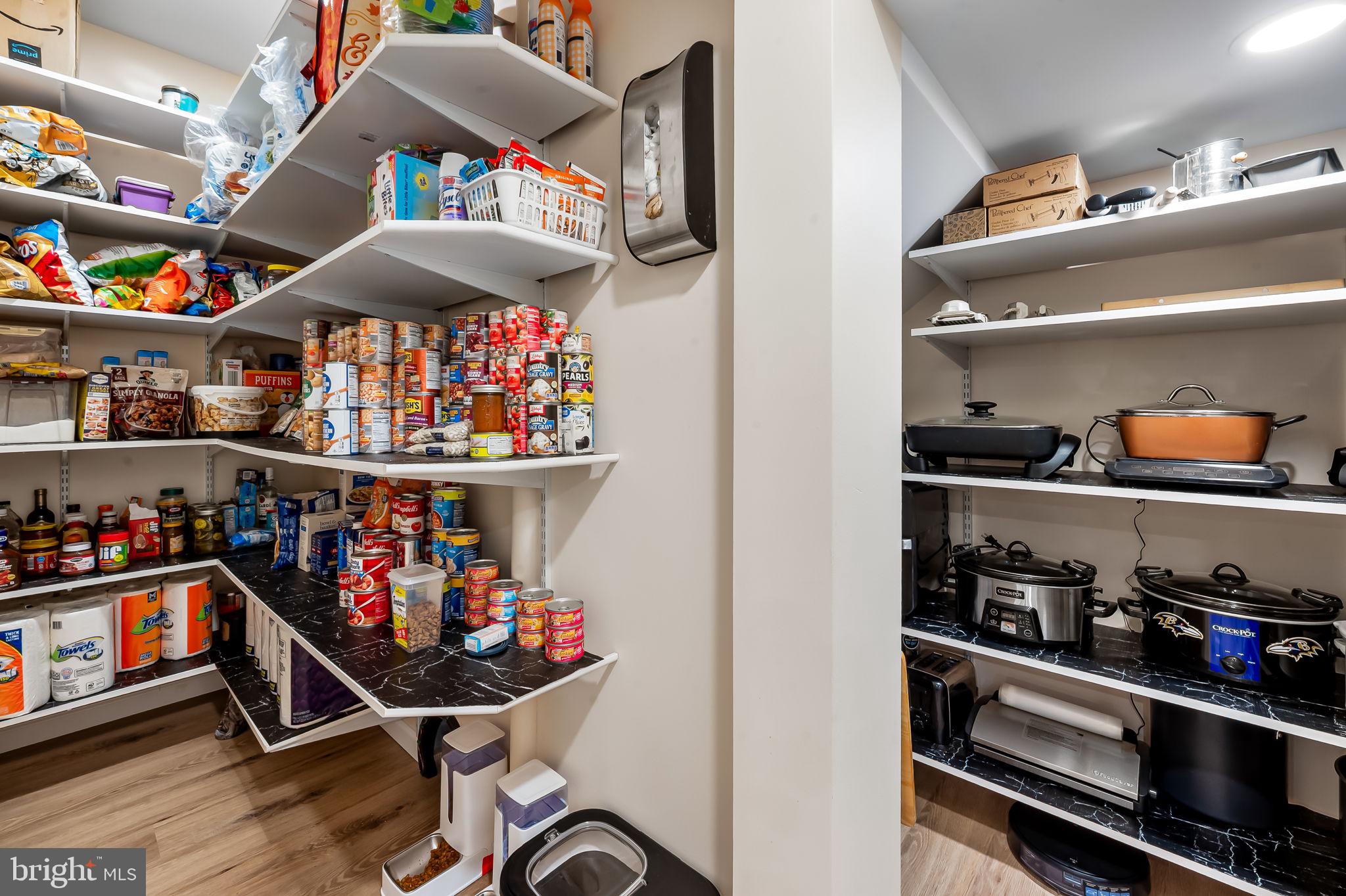 MADONNA MEADOWS - Farm