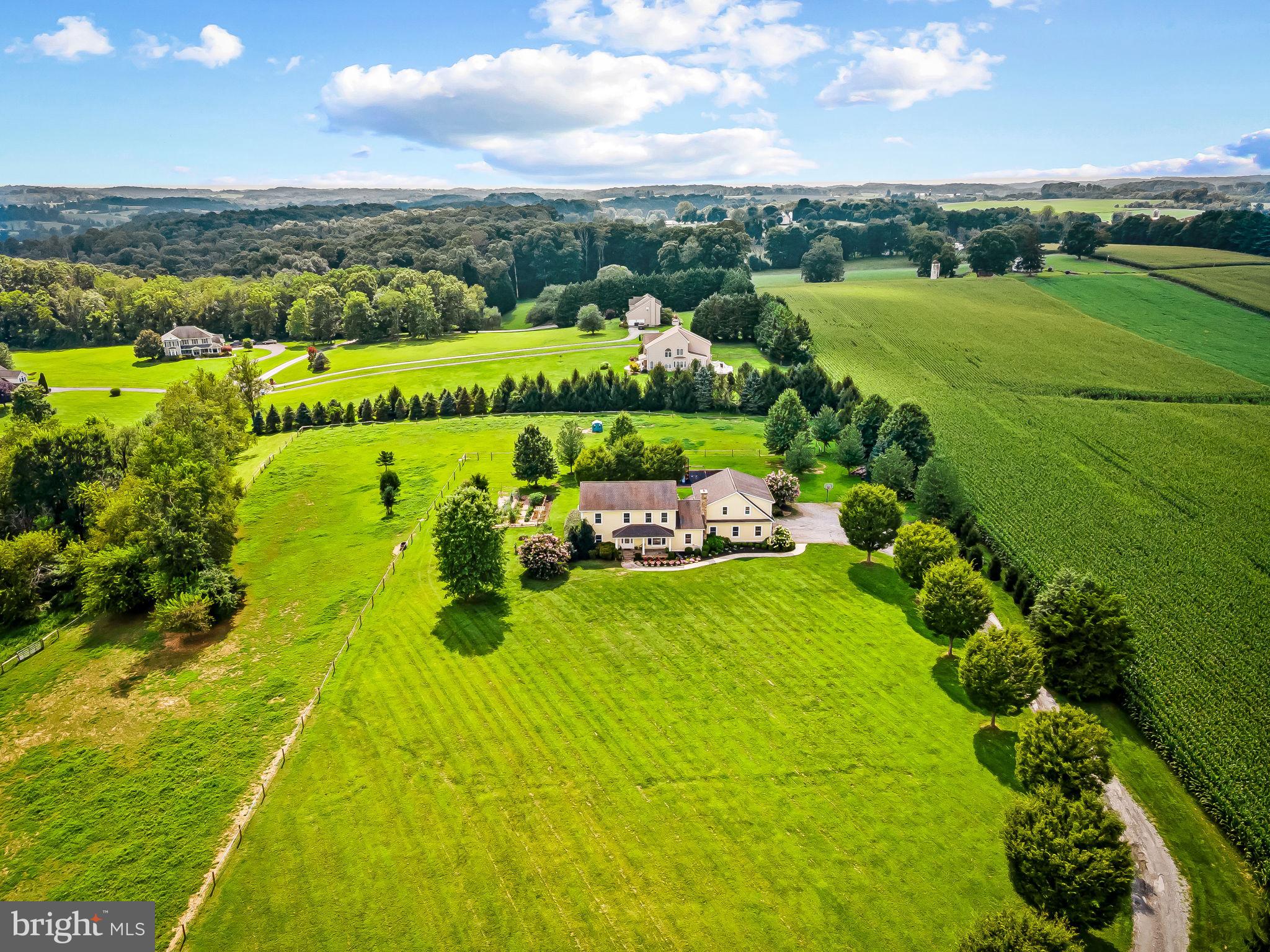 MADONNA MEADOWS - Farm