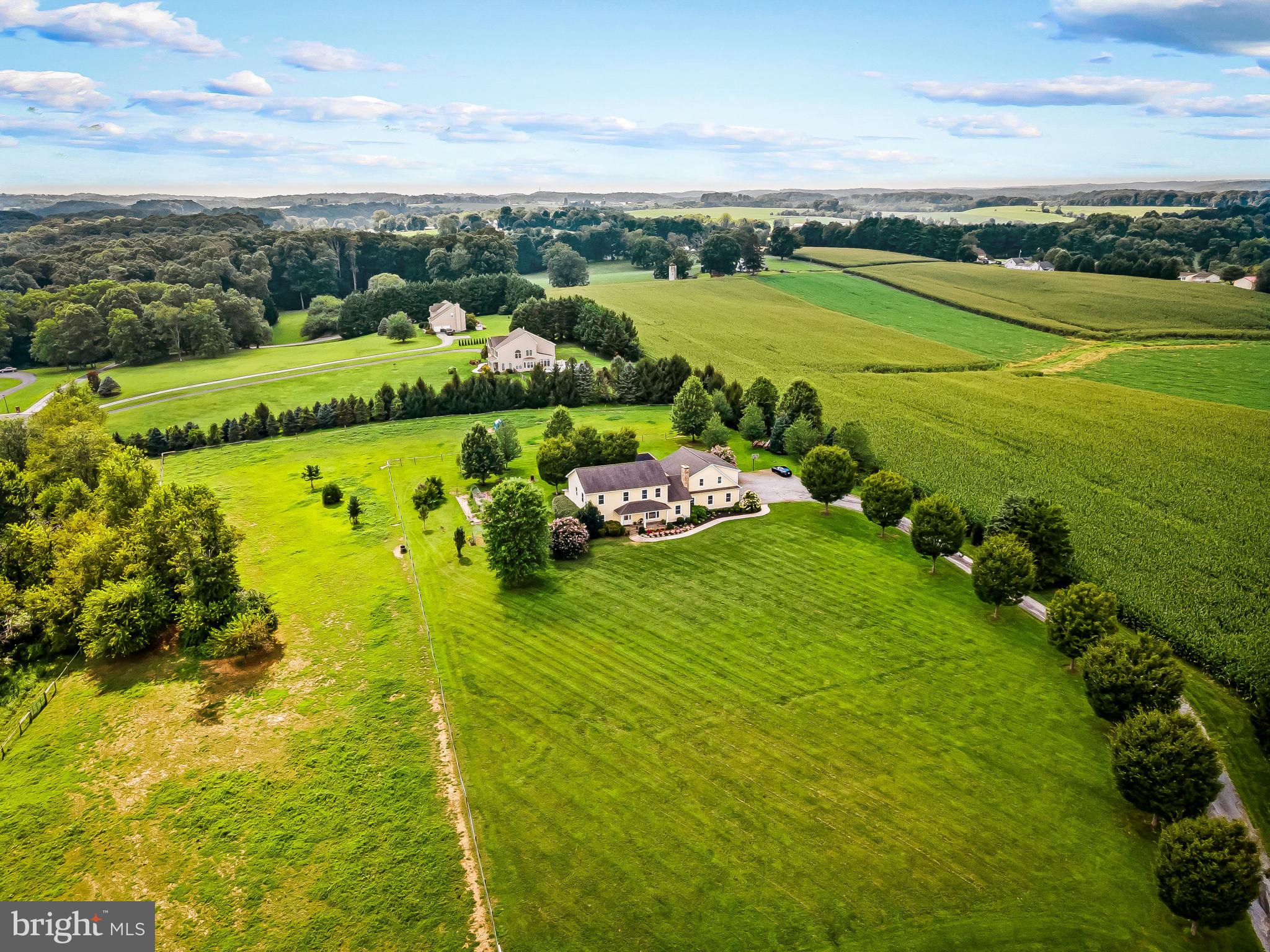 MADONNA MEADOWS - Farm